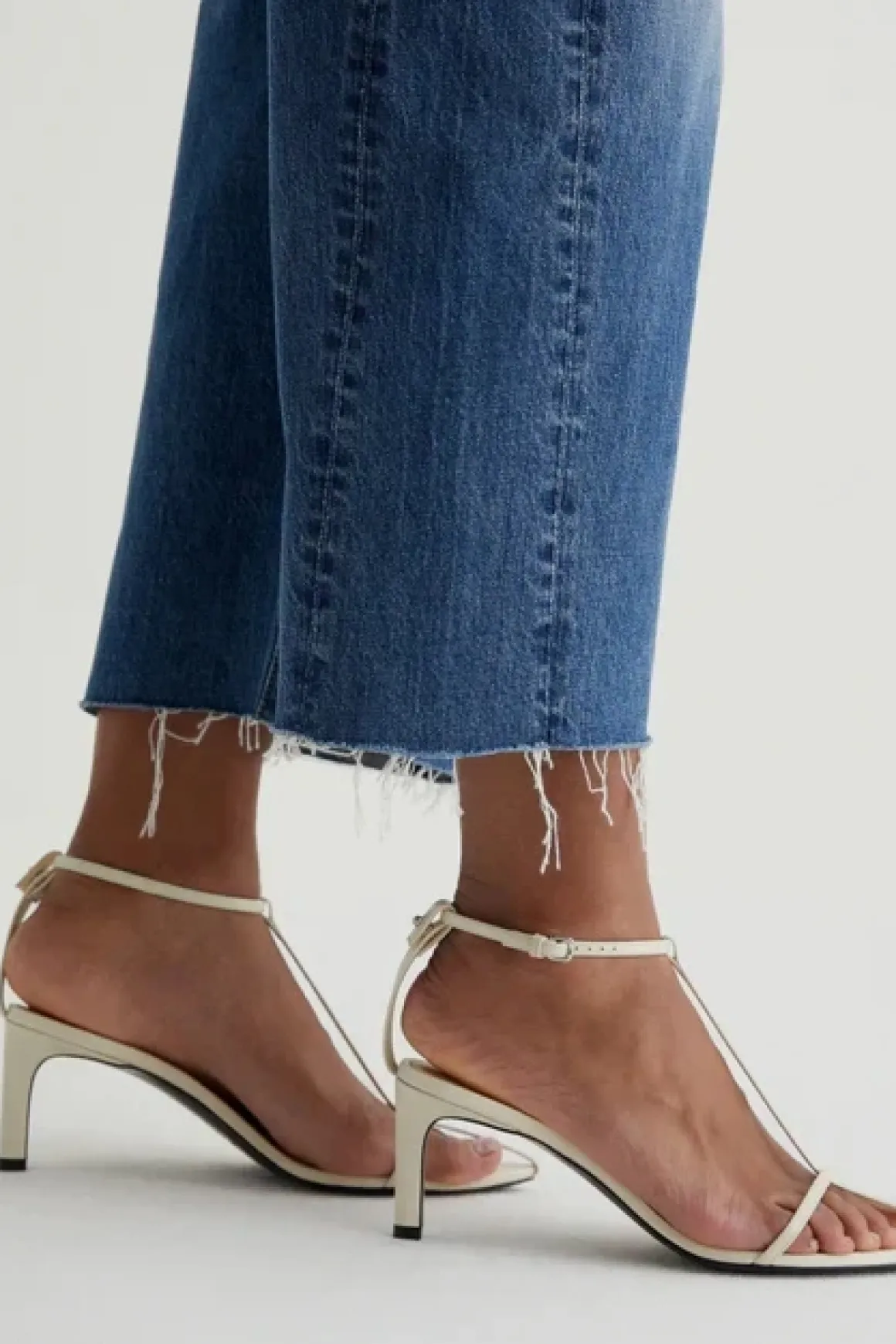 ag_denim_hattie_cropped_b_4.webp AG Denim Hattie Cropped Barrel Jeans