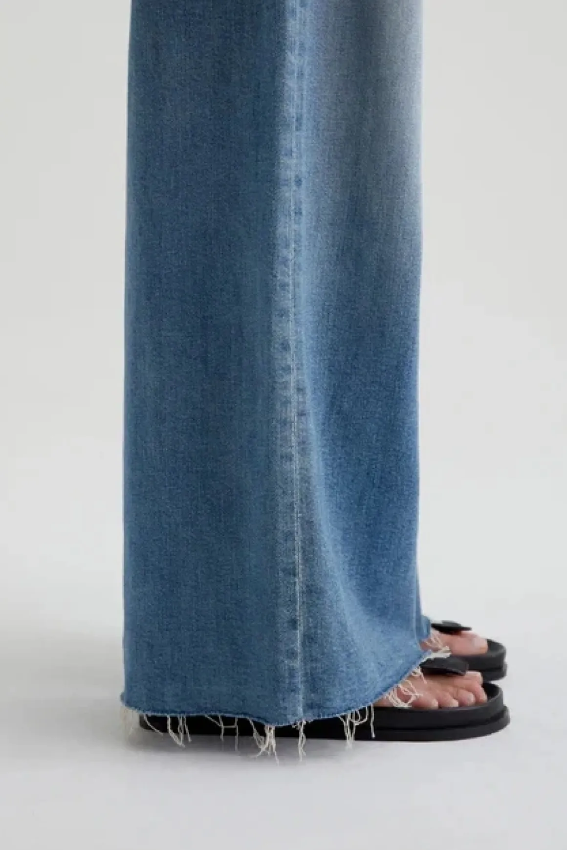 ag_denim_stella_ankle_jea_4.webp AG Denim Stella Ankle Jeans