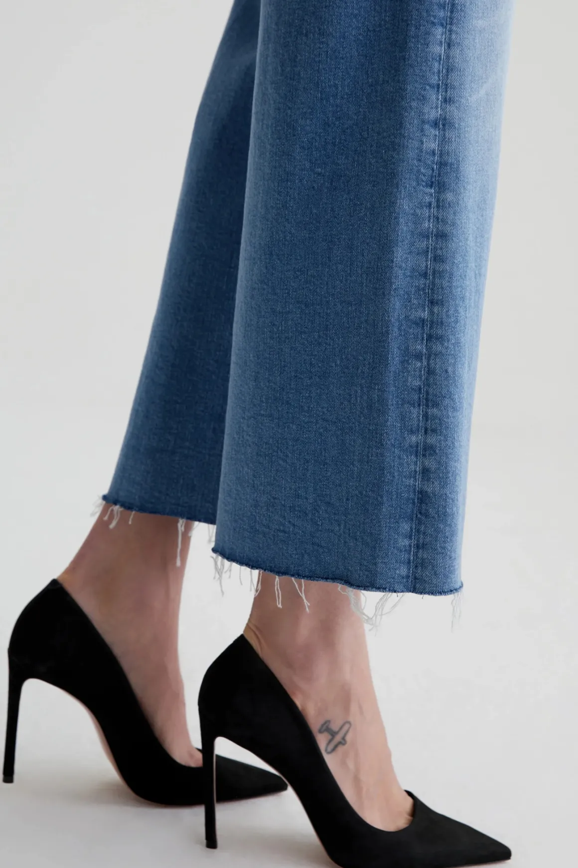 ag_jeans_saige_wide_leg_c_3.webp AG Jeans Saige Wide Leg Crop