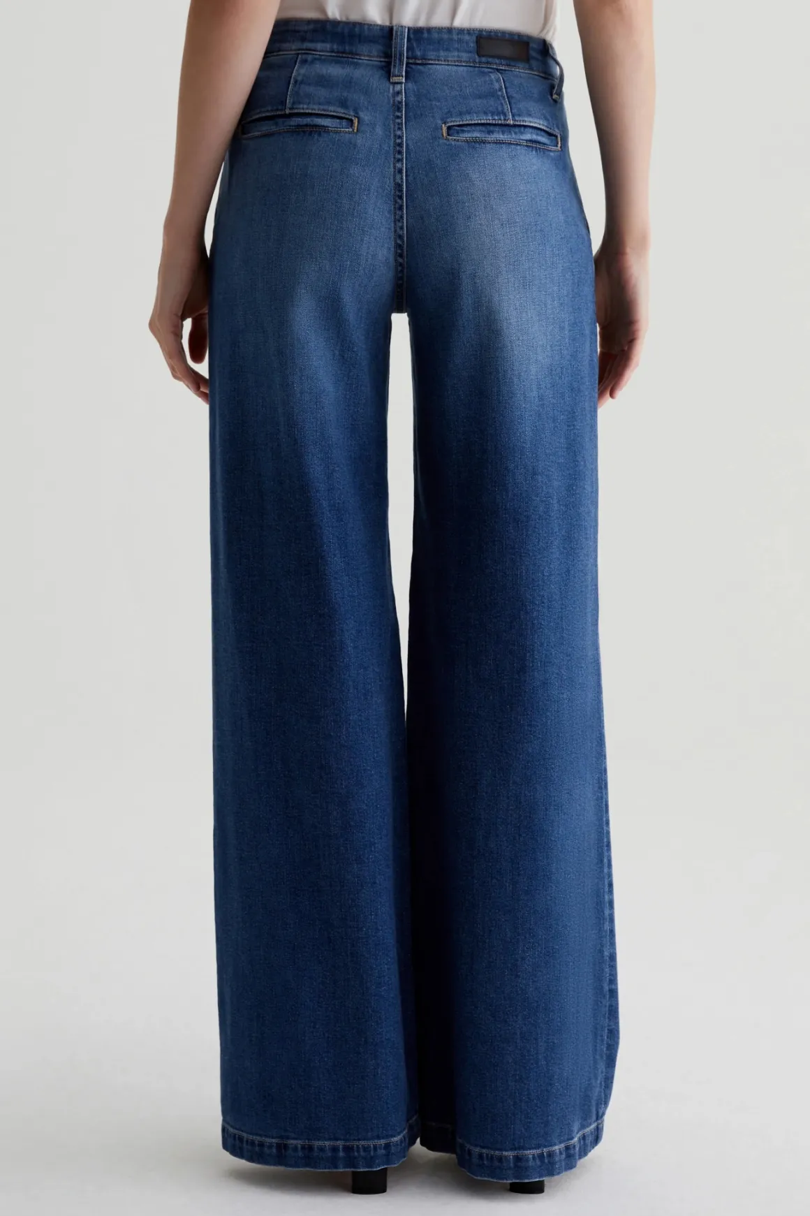 ag_stella_low_slung_pleat_5.webp AG Stella Low Slung Pleated Jeans