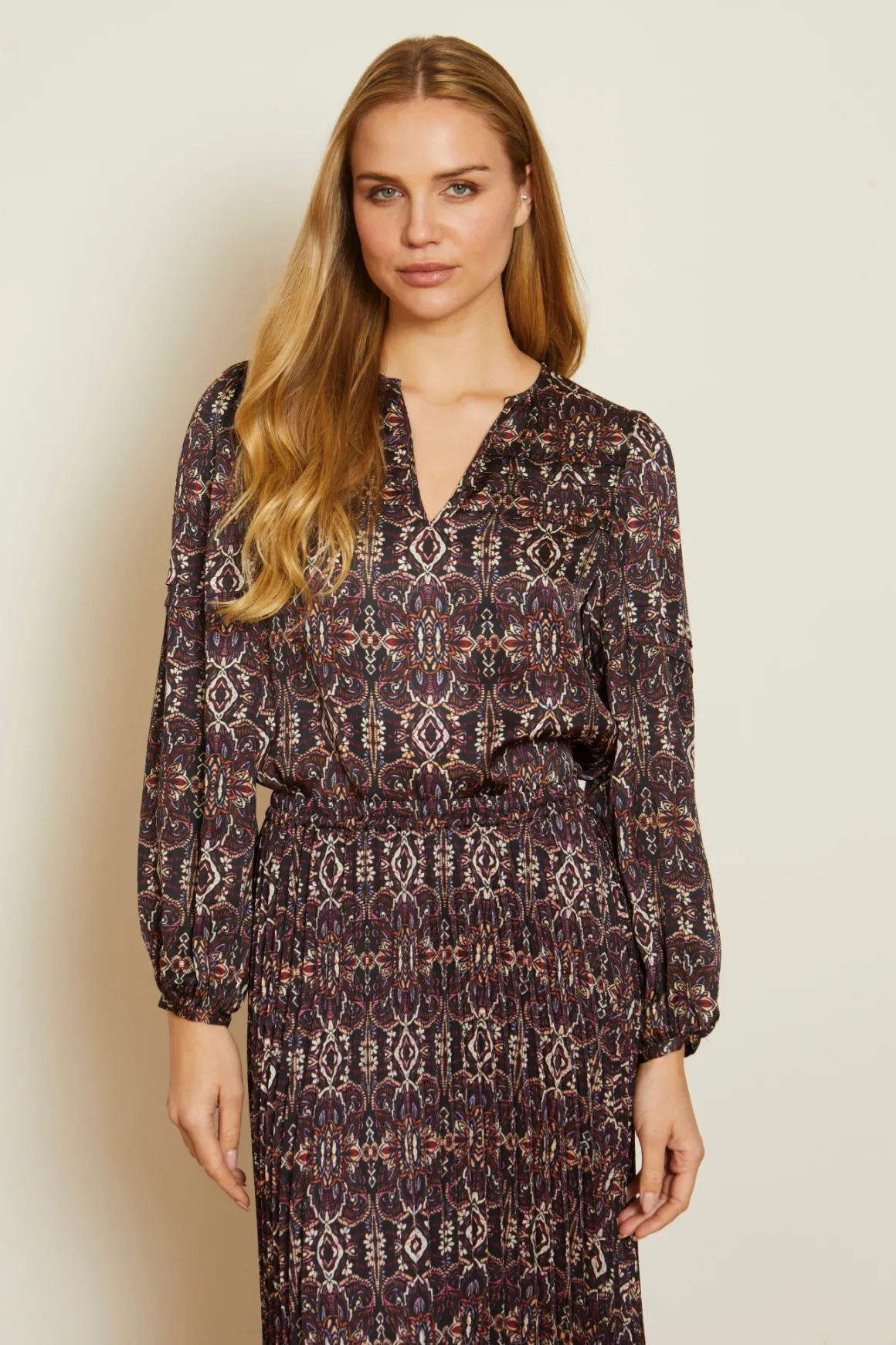 Caballero Pearl Deco Top