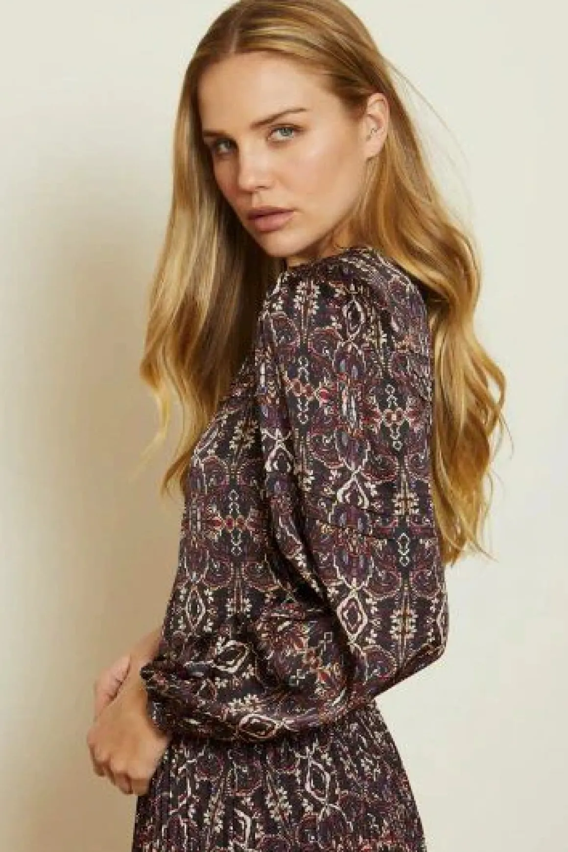 Caballero Pearl Deco Top