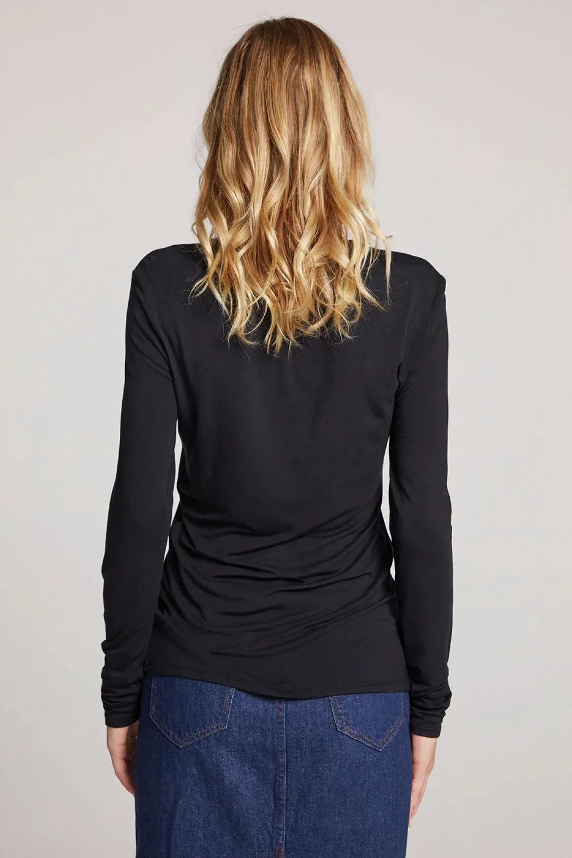 chaser_reeves_long_sleeve_5.webp Chaser Reeves Long Sleeve Shirt