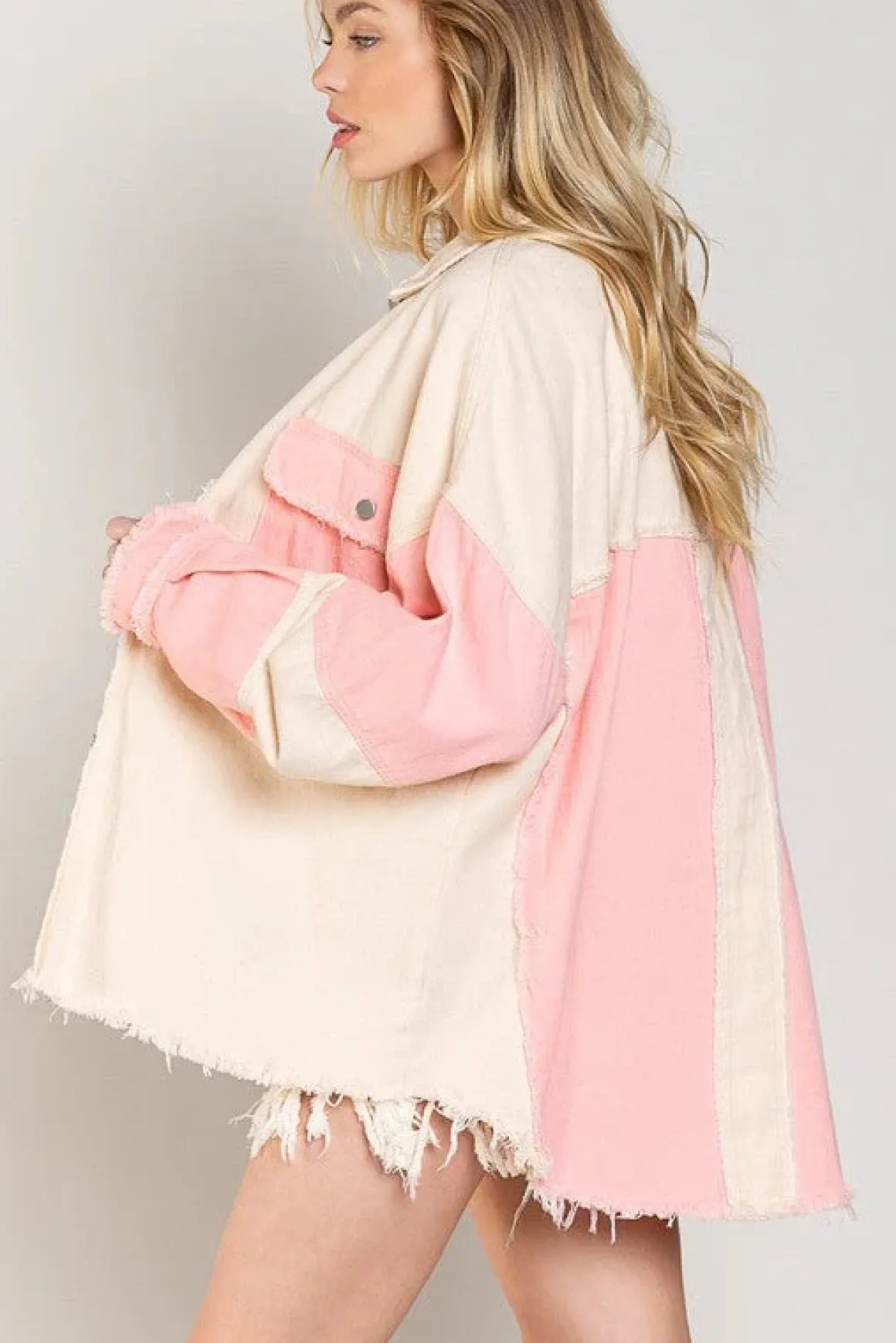 colorblock_oversized_jack_11.webp Colorblock Oversized Jacket *Online Only*