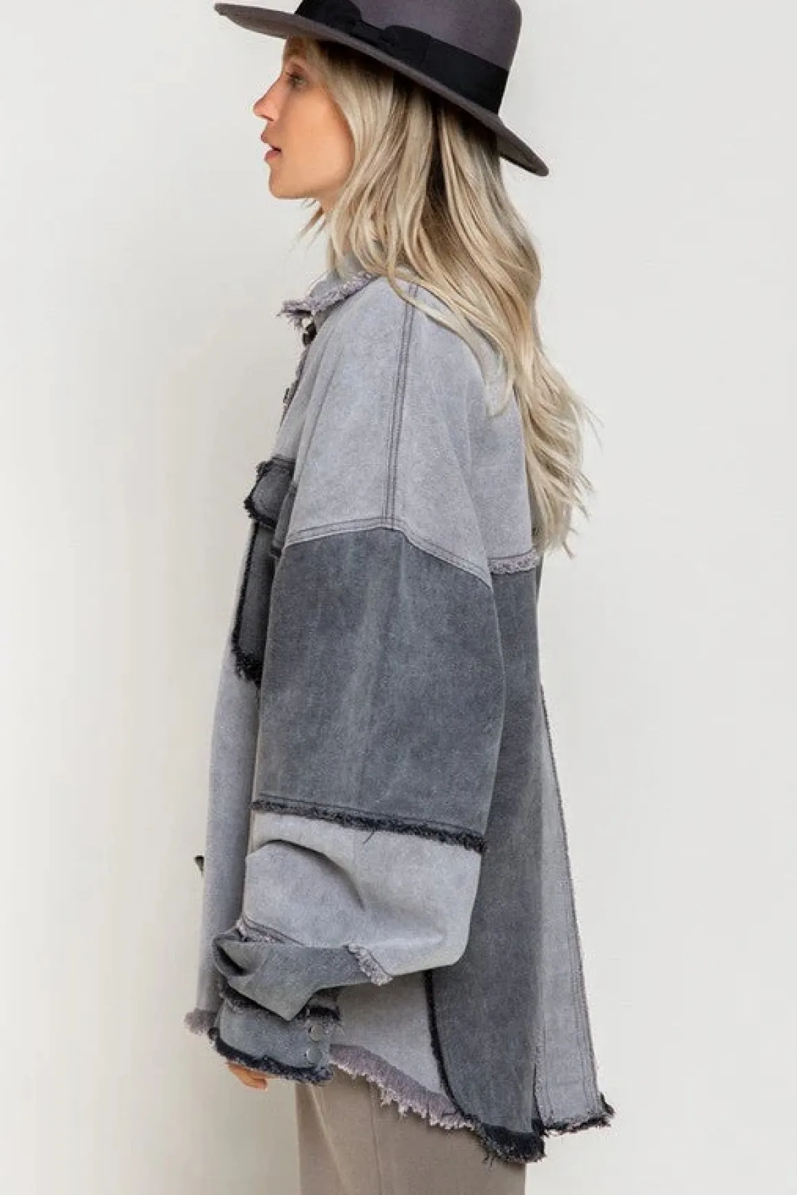 colorblock_oversized_jack_14.webp Colorblock Oversized Jacket *Online Only*