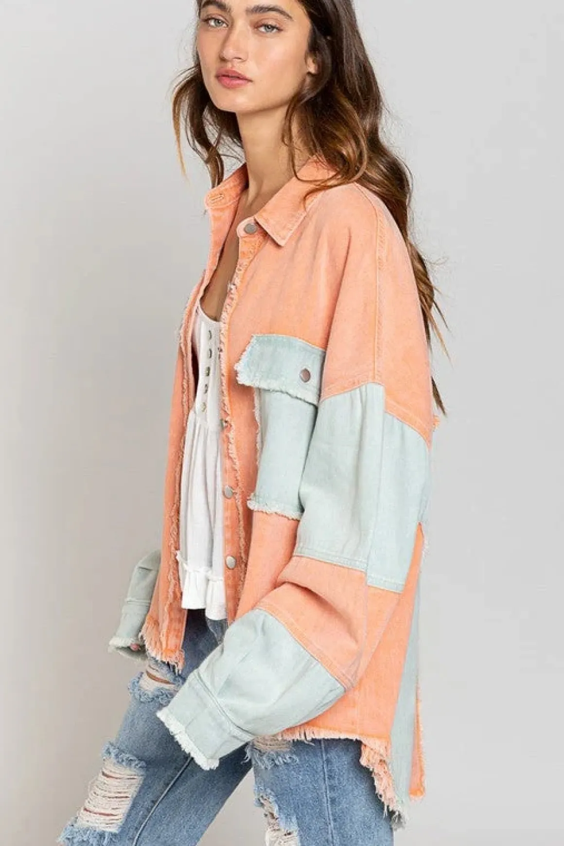 colorblock_oversized_jack_7.webp Colorblock Oversized Jacket *Online Only*