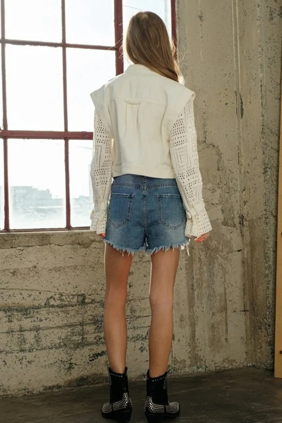 crochet_sleeve_cropped_ja_7.webp Crochet Sleeve Cropped Jacket *Online Only*