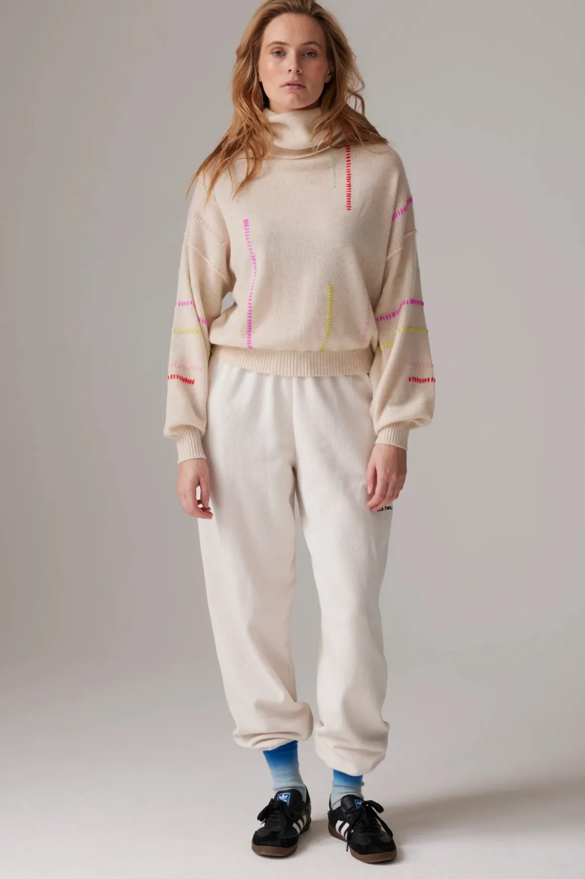 Crush Pop Stitch Easy Roll Sweater