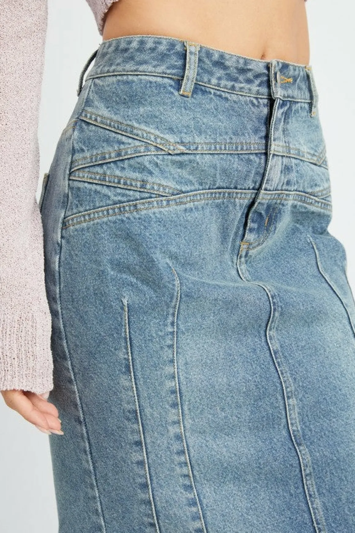 denim_maxi_skirt_online_o_4.webp DENIM MAXI SKIRT *Online Only*