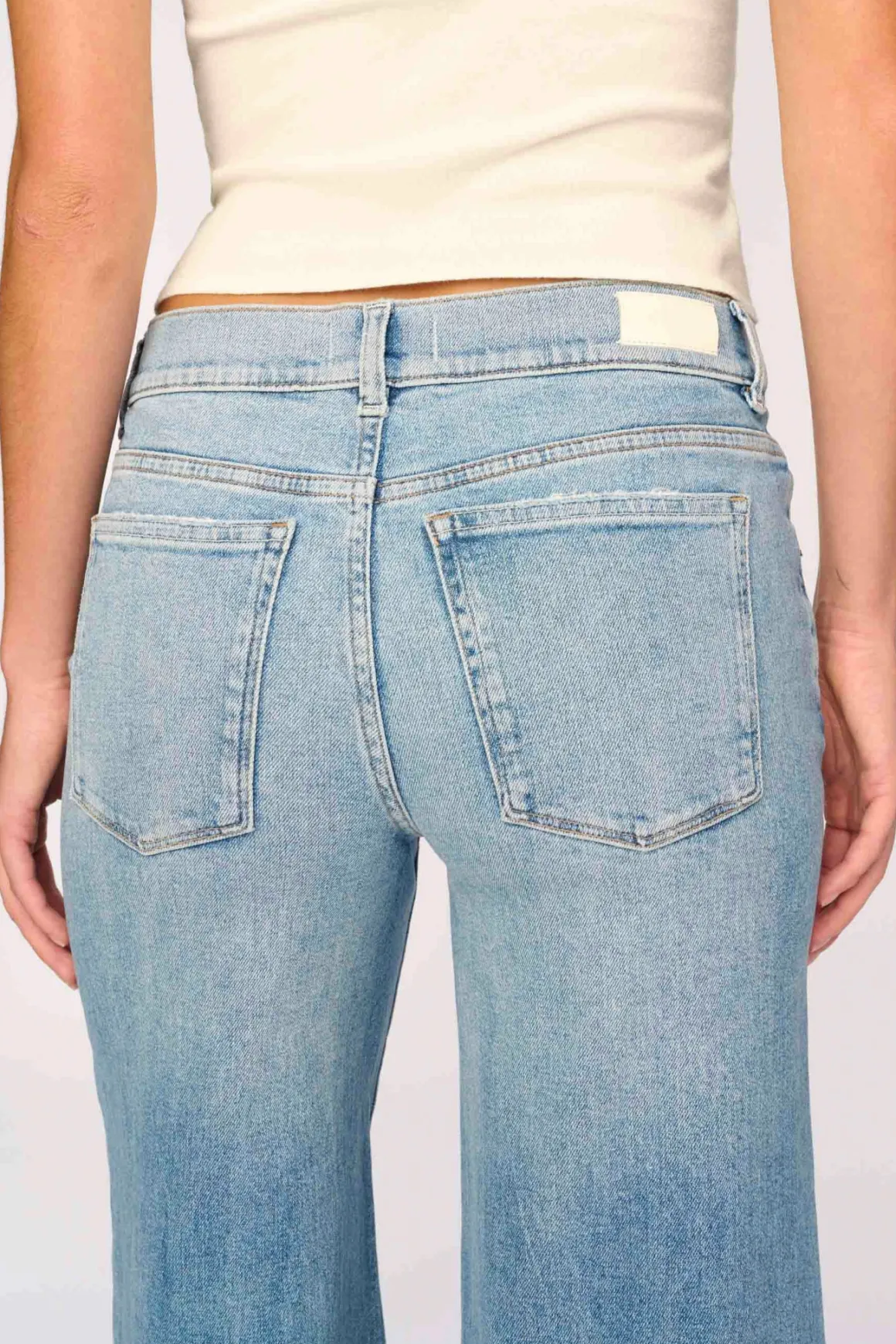 dl_hepburn_wide_leg_cuffe_3.webp DL1961 Hepburn Wide Leg Cuffed Jeans
