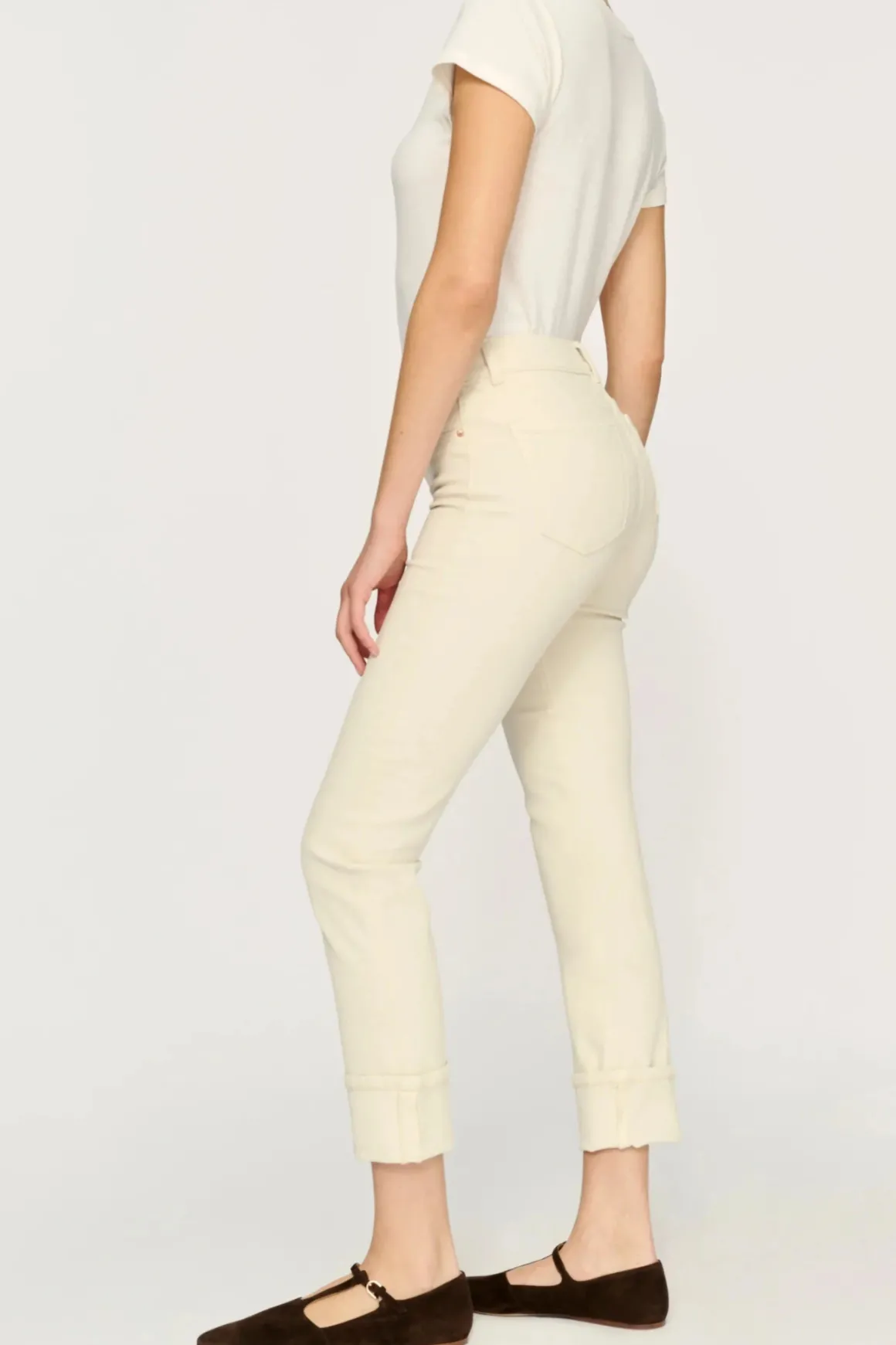 dl_mara_mid_rise_straight_2.webp DL1961 Mara Mid Rise Straight Cuffed Jeans