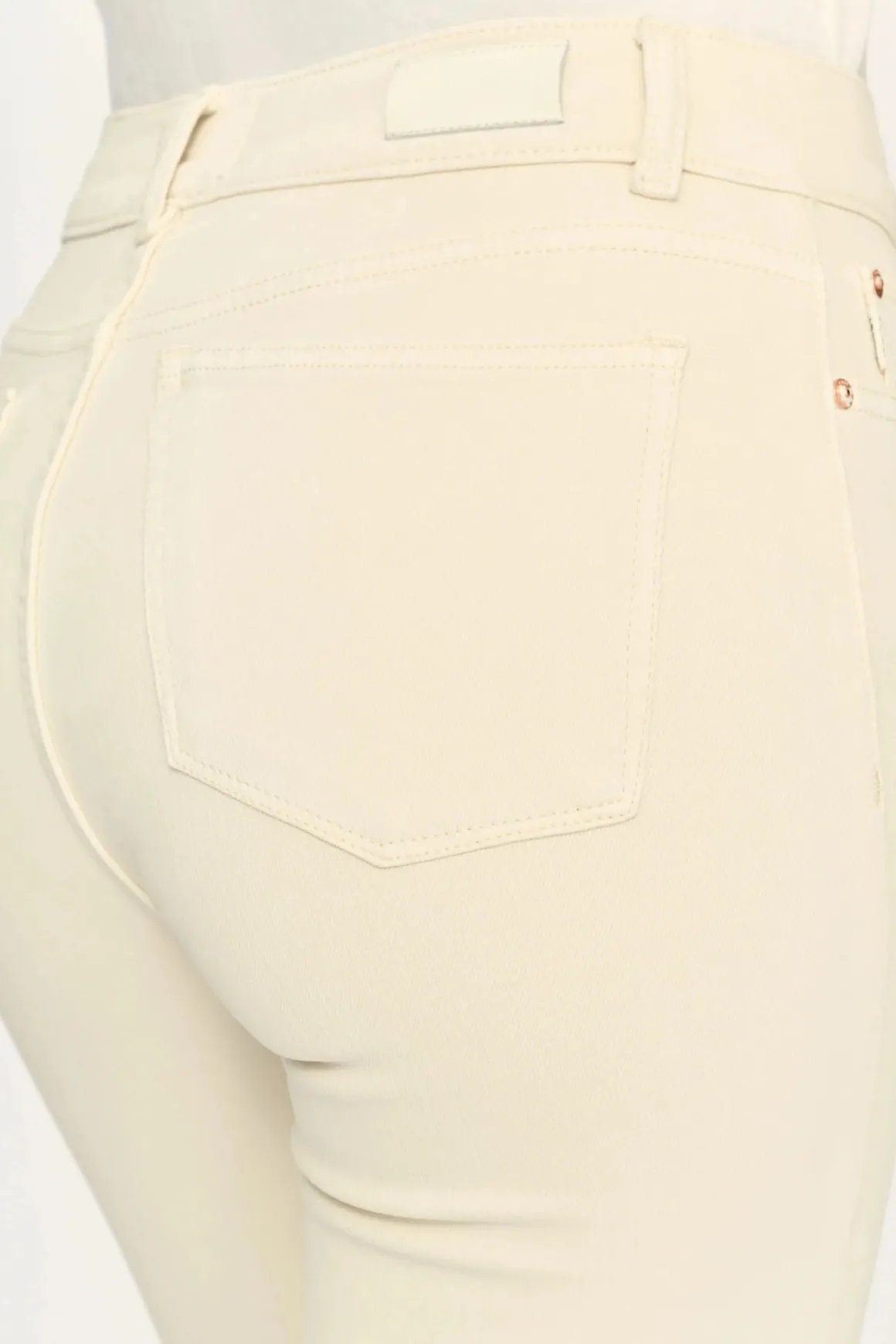 dl_mara_mid_rise_straight_4.webp DL1961 Mara Mid Rise Straight Cuffed Jeans