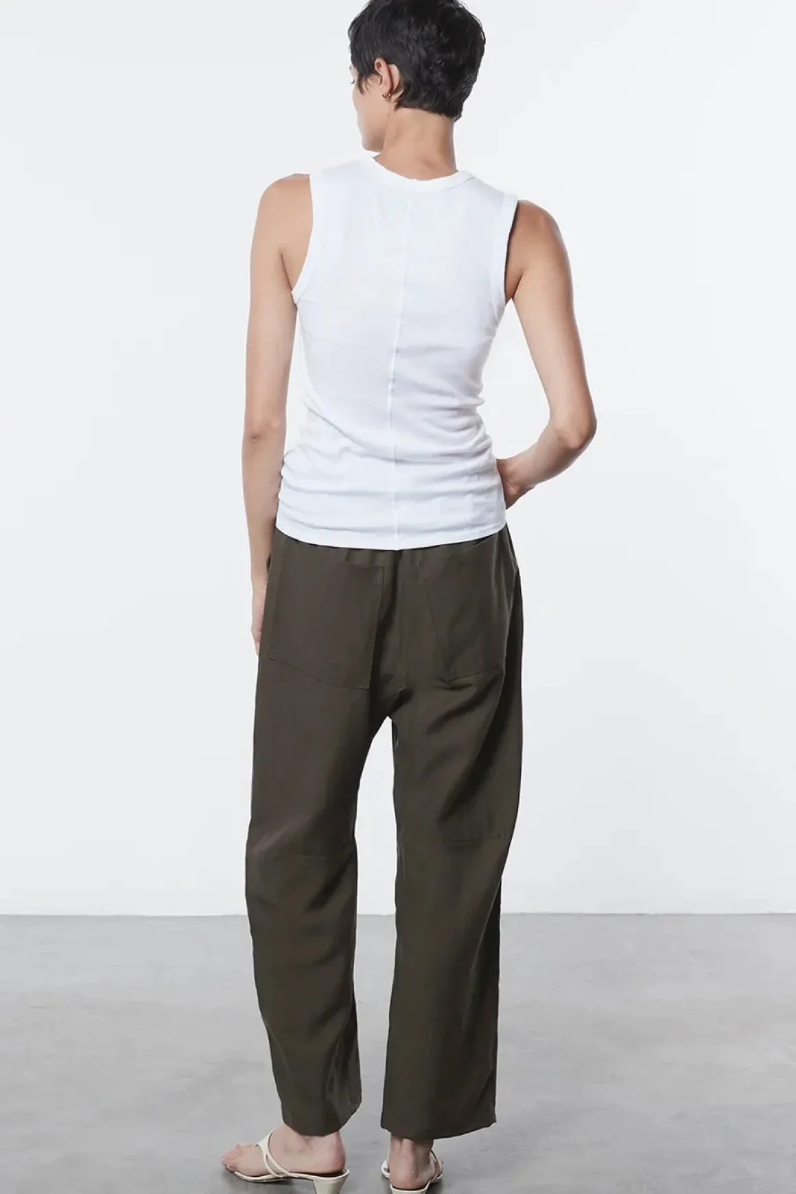 enza_costa_essential_slee_7.webp Enza Costa Essential Sleeveless U Tank
