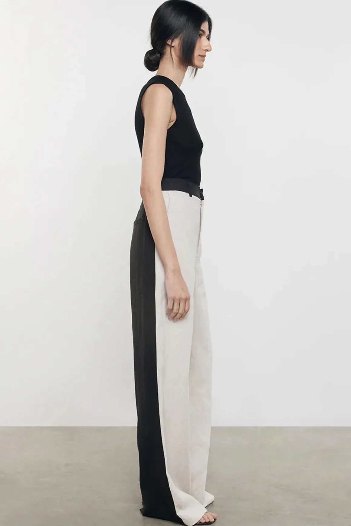 enza_costa_silk_knit_slee_2.webp Enza Costa Silk Knit Sleeveless Tank Top