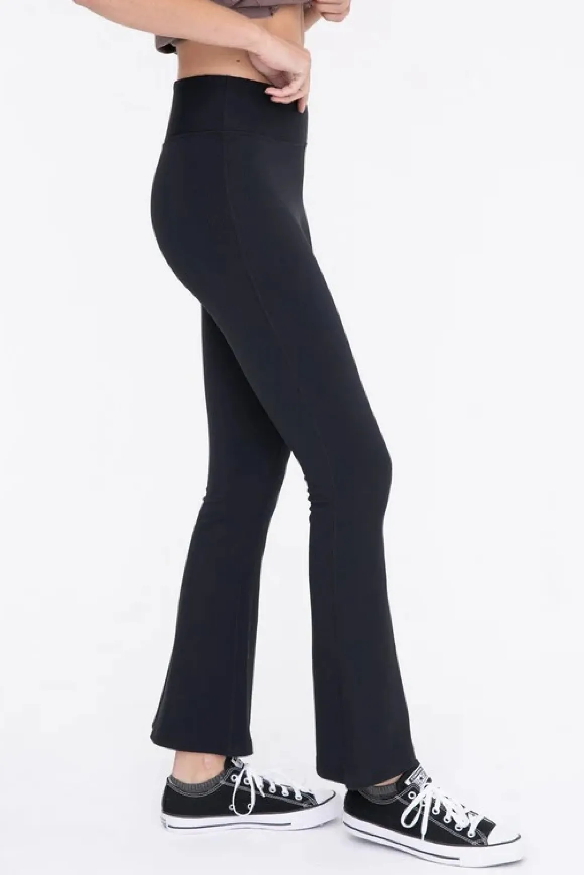 flared_highwaist_leggings_2.webp Flared High-Waist Leggings *Online Only*