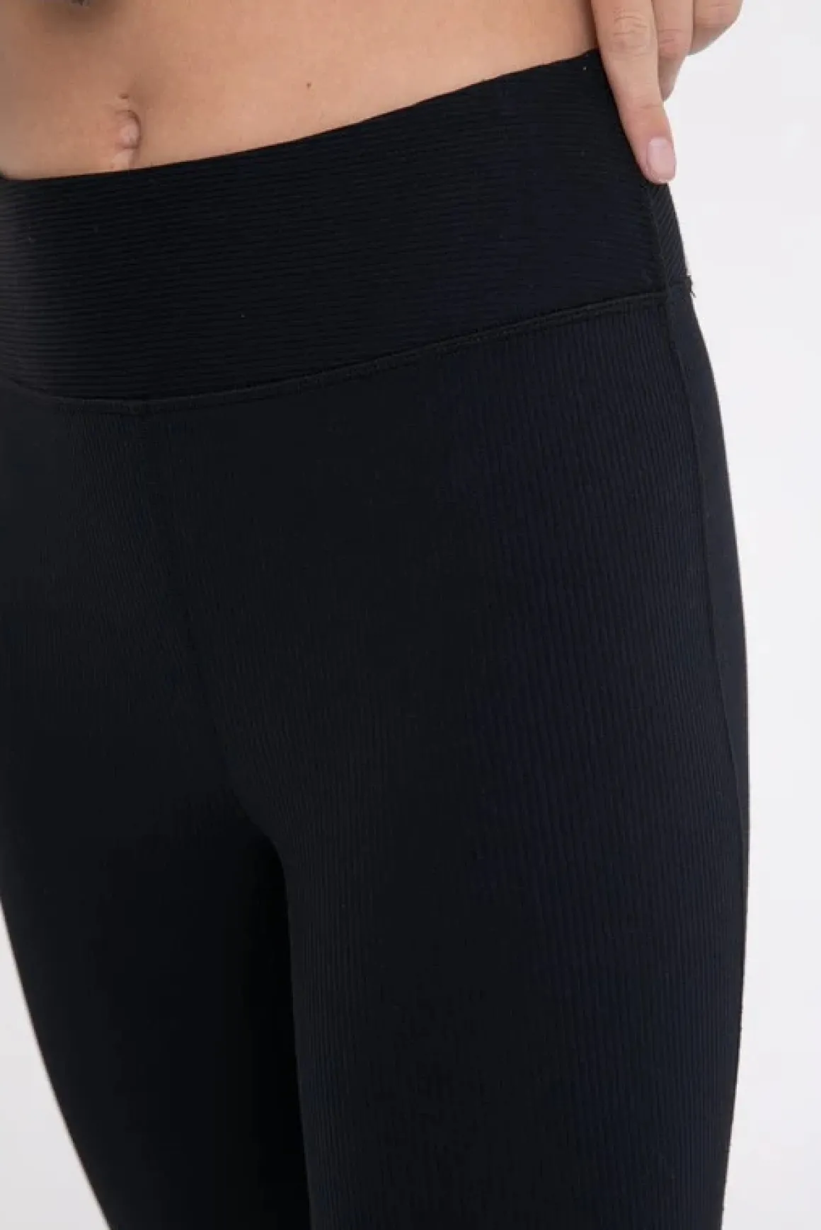 flared_highwaist_leggings_3.webp Flared High-Waist Leggings *Online Only*