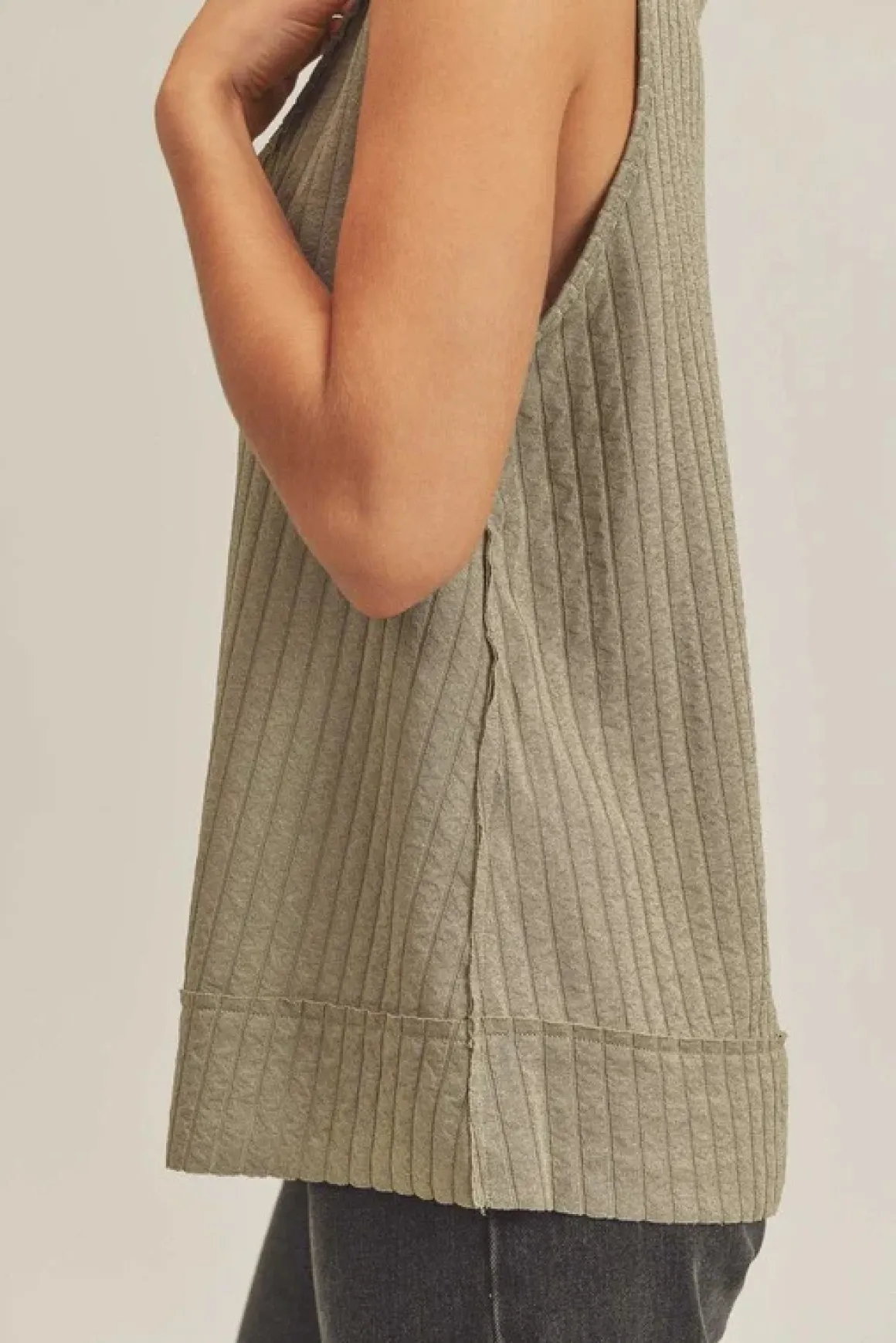 flora_tank_online_only_3.webp Flora Tank *Online Only*