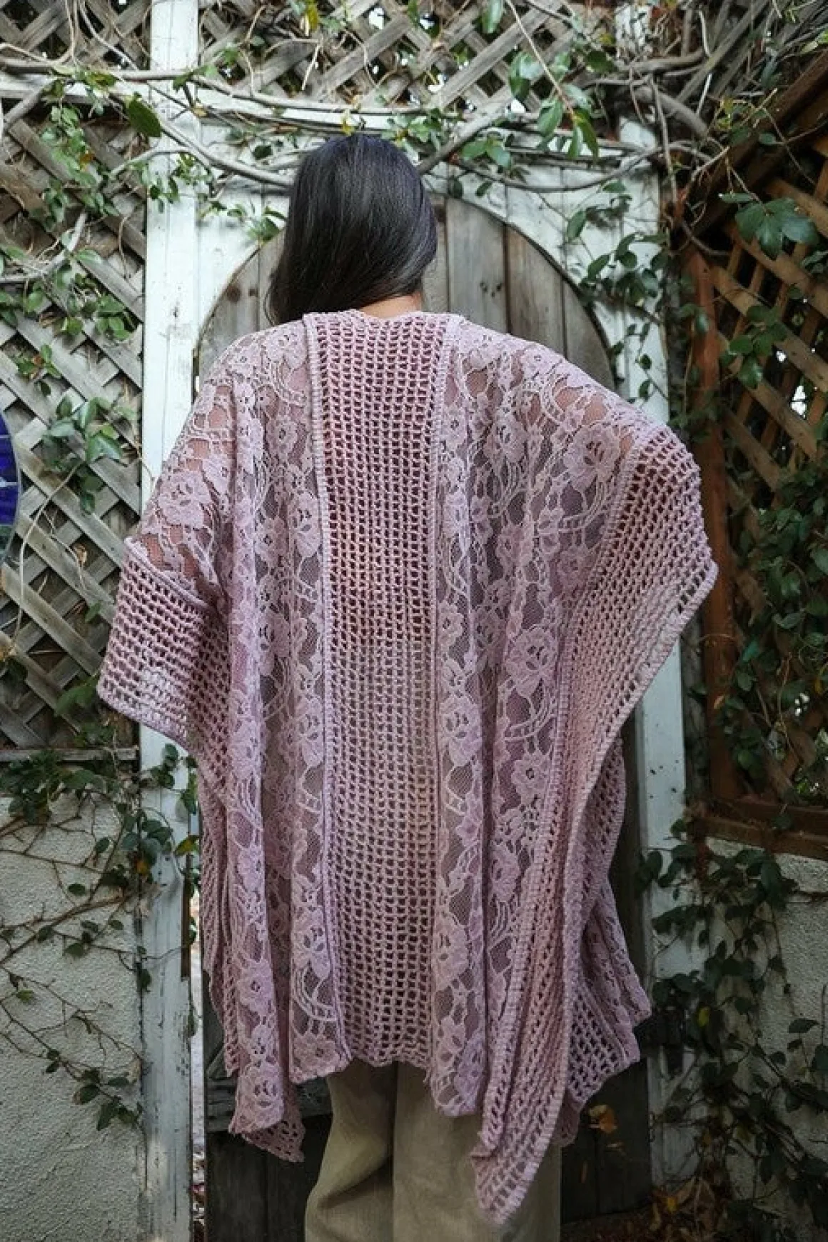 floral_lace_textured_kimo_7.webp Floral Lace Textured Kimono *Online Only*