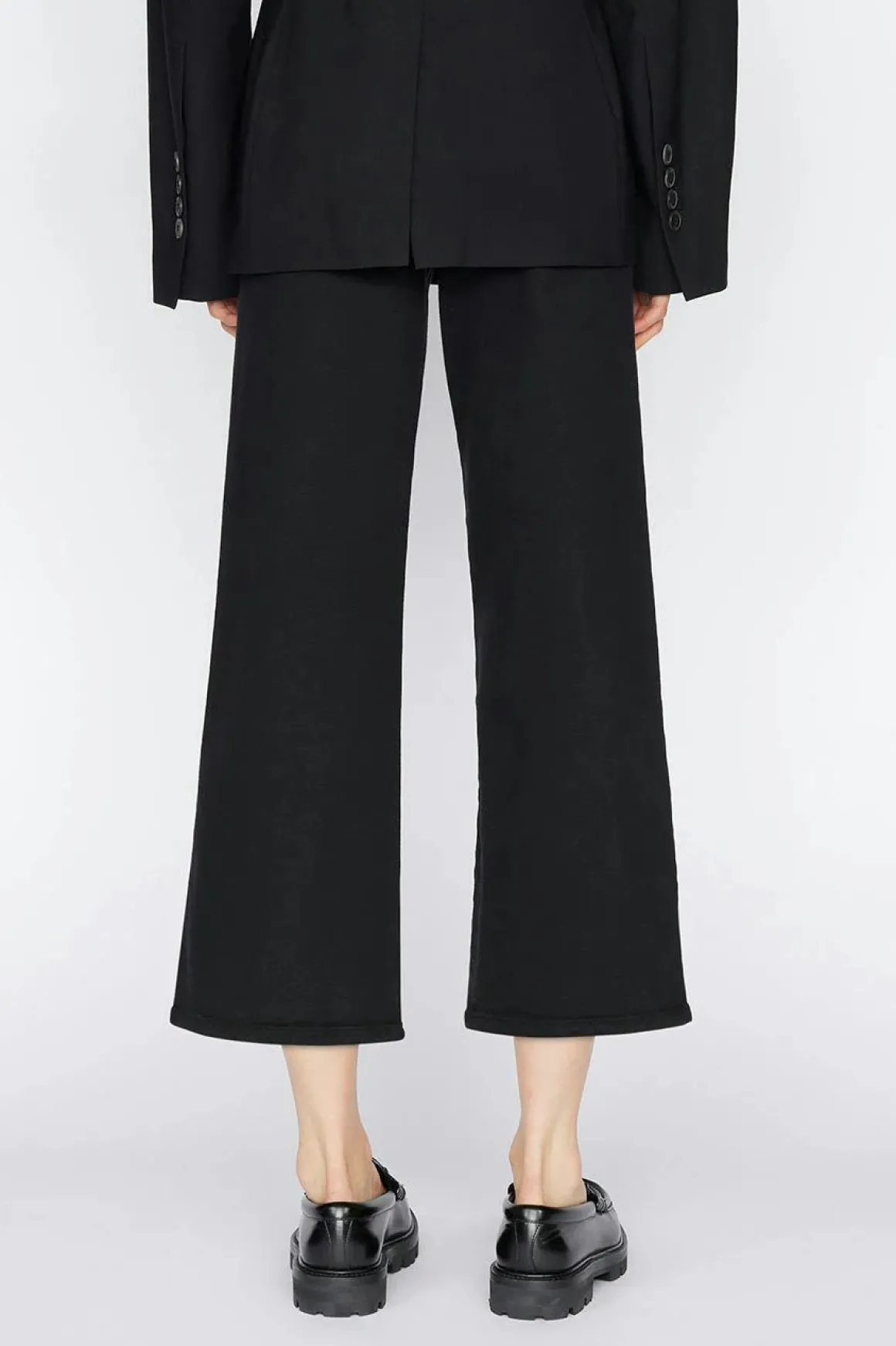 frame_jetset_wide_leg_cro_2.webp Frame Jetset Wide Leg Crop Jeans