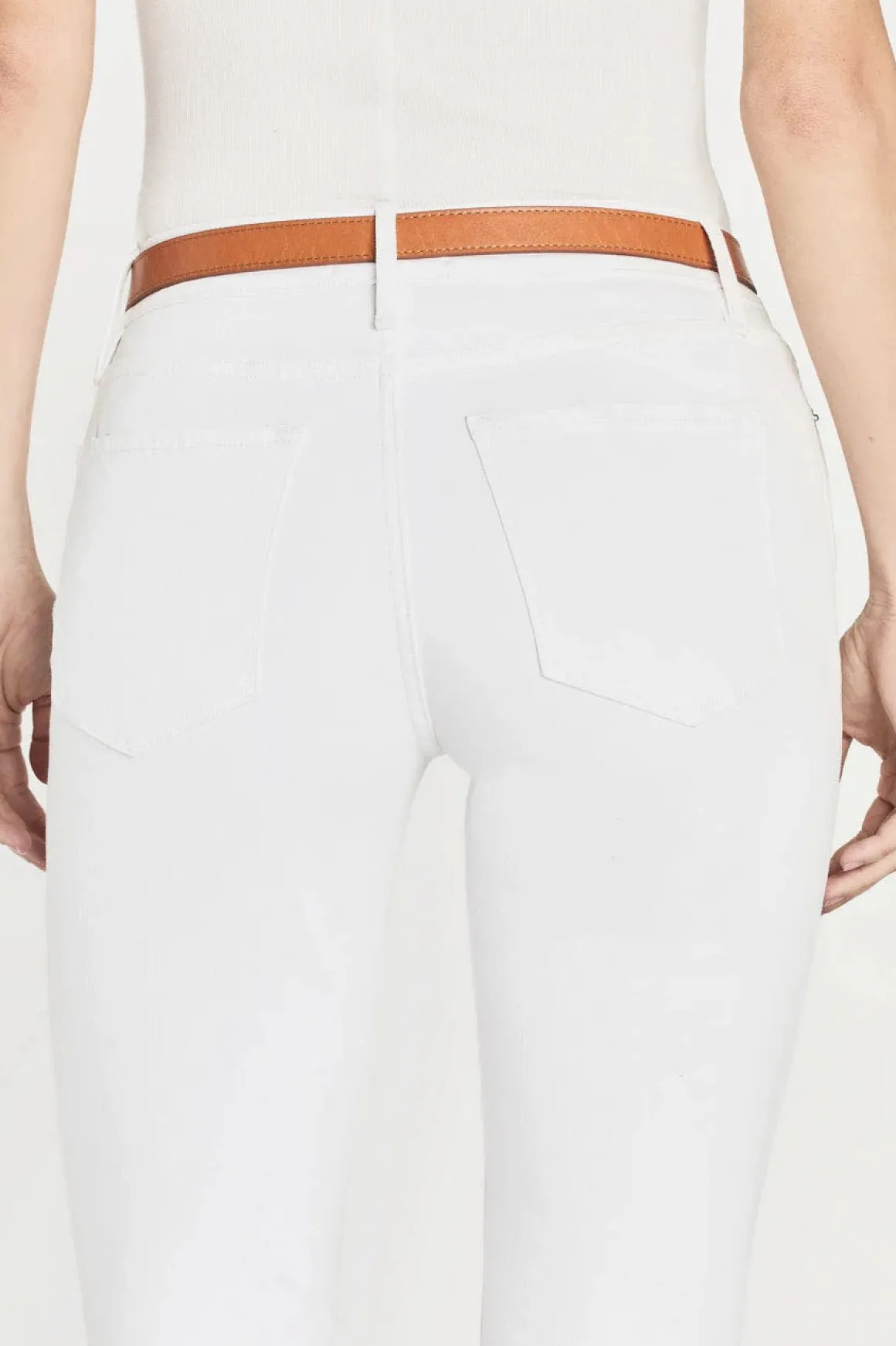 frame_le_high_straight_je_2.webp Frame Le High Straight Jeans