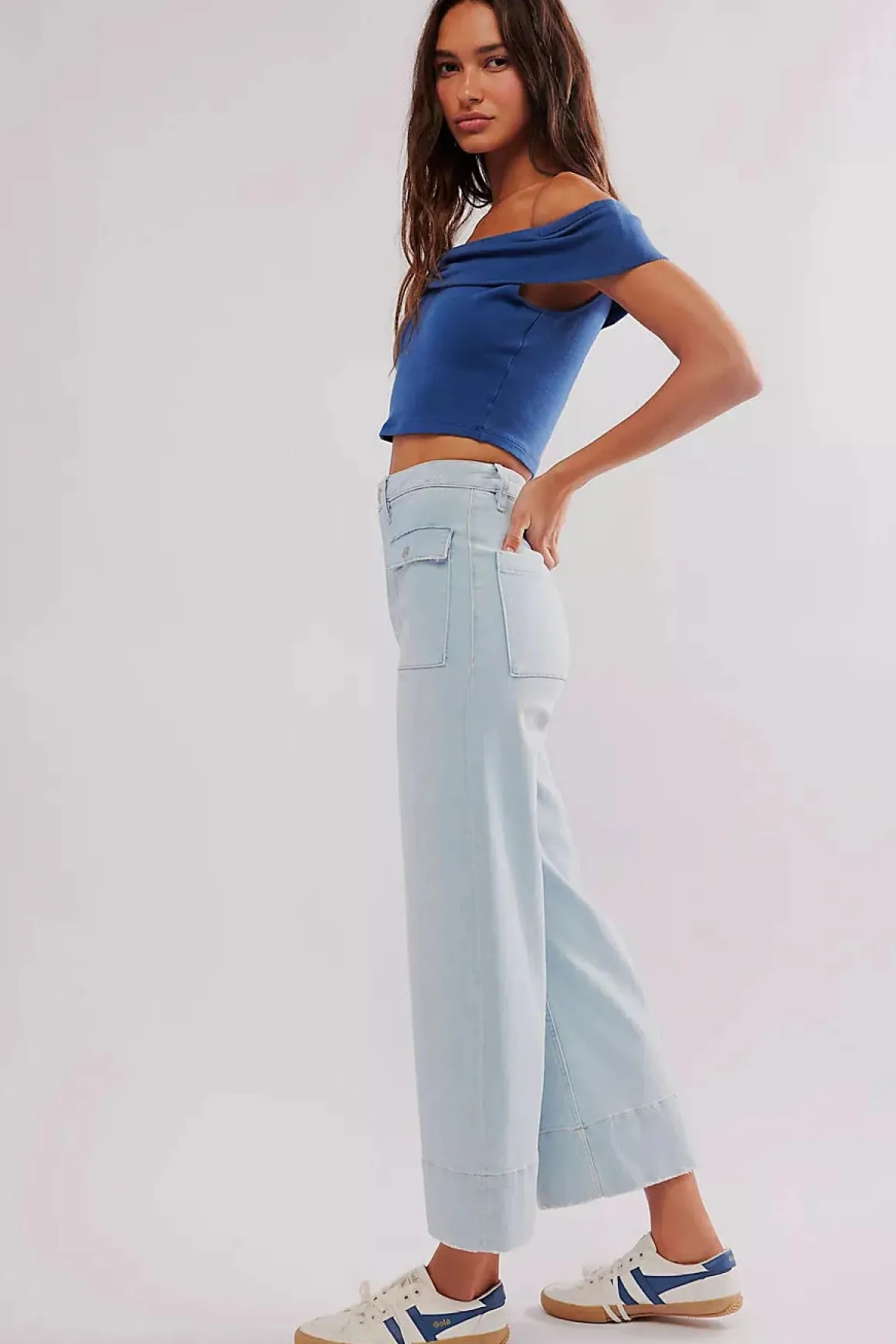 frame_s_patch_pocket_crop_2.webp Frame 70's Patch Pocket Crop Straight