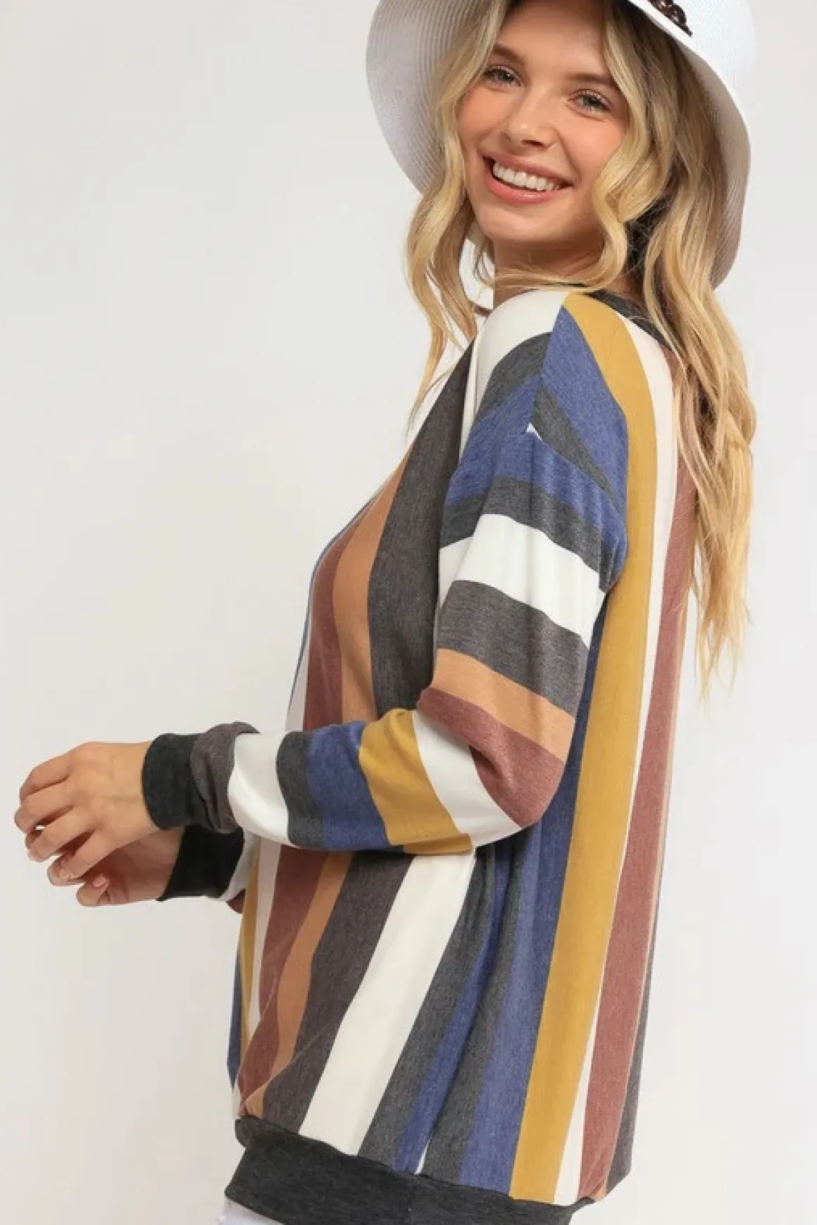 french_terry_wide_v_sweat_4.webp French Terry Wide V Sweatshirt *Online Only*