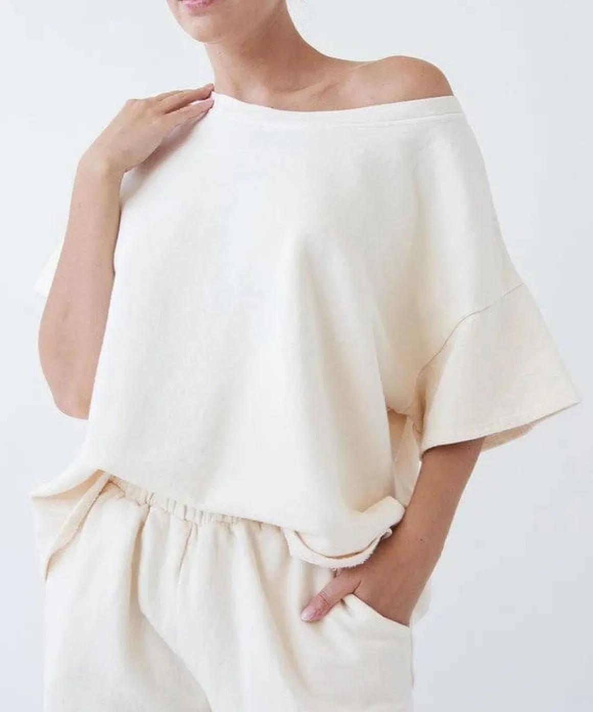 GARMENT DYE OVERSIZE CROP  *Online Only*