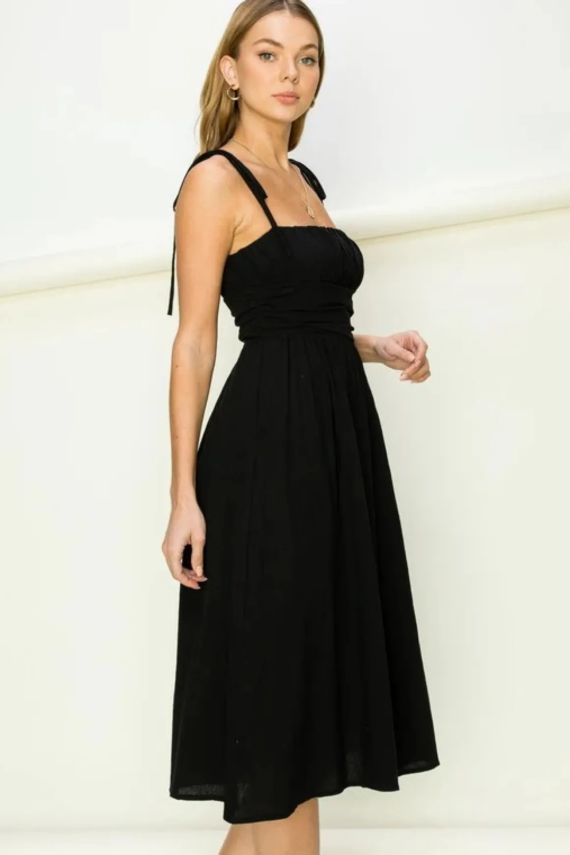 get_a_clue_tiestrap_midi__6.webp Get a Clue Tie-Strap Midi Dress *Online Only*