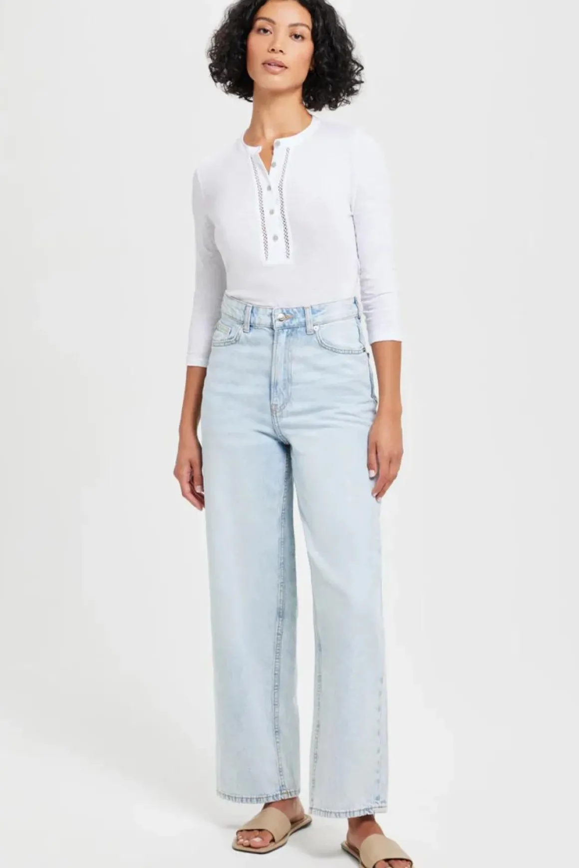 goldie_honor_embroidered__3.webp Goldie Honor Embroidered Henley