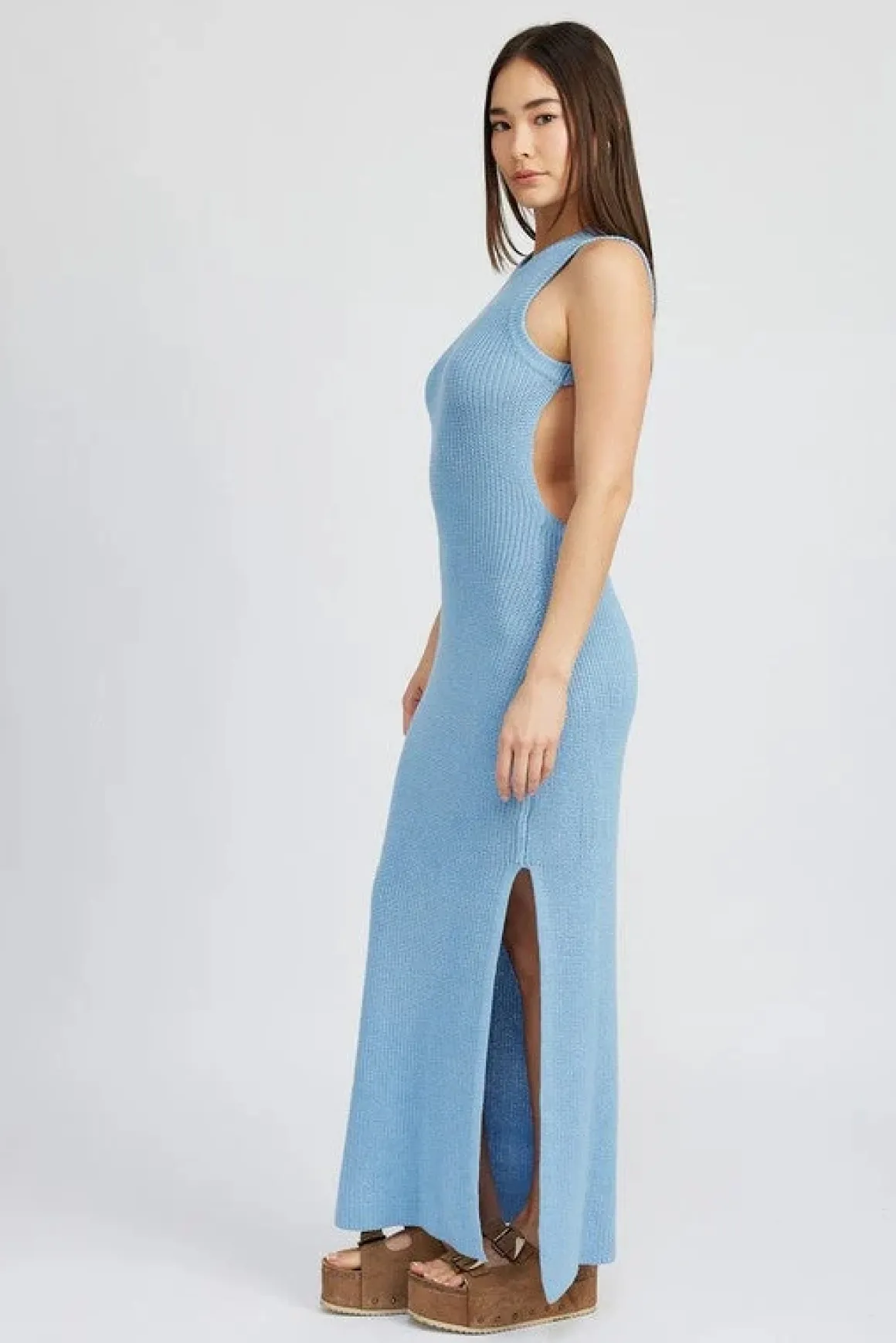 halter_neck_maxi_dress_wi_4.webp HALTER NECK MAXI DRESS WITH OPEN BACK *Online Only*
