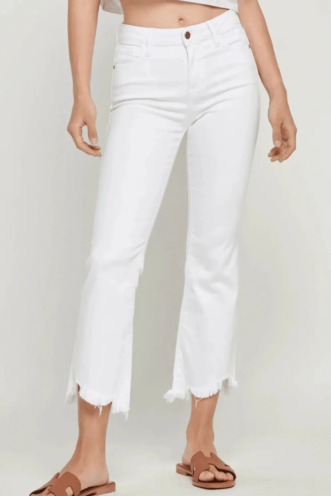 Hidden Jeans HAPPI WHITE FRAYED CROPPED FLARE