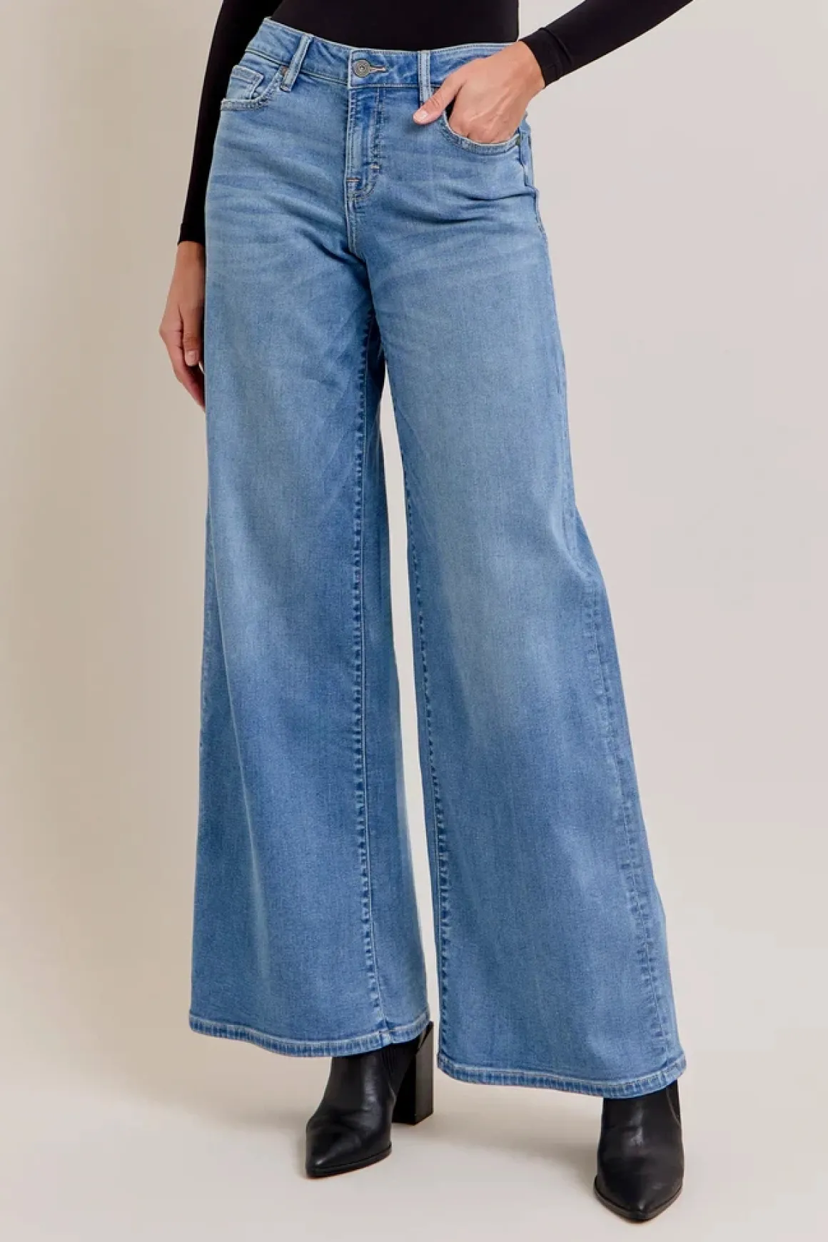 Hidden Nori Jeans