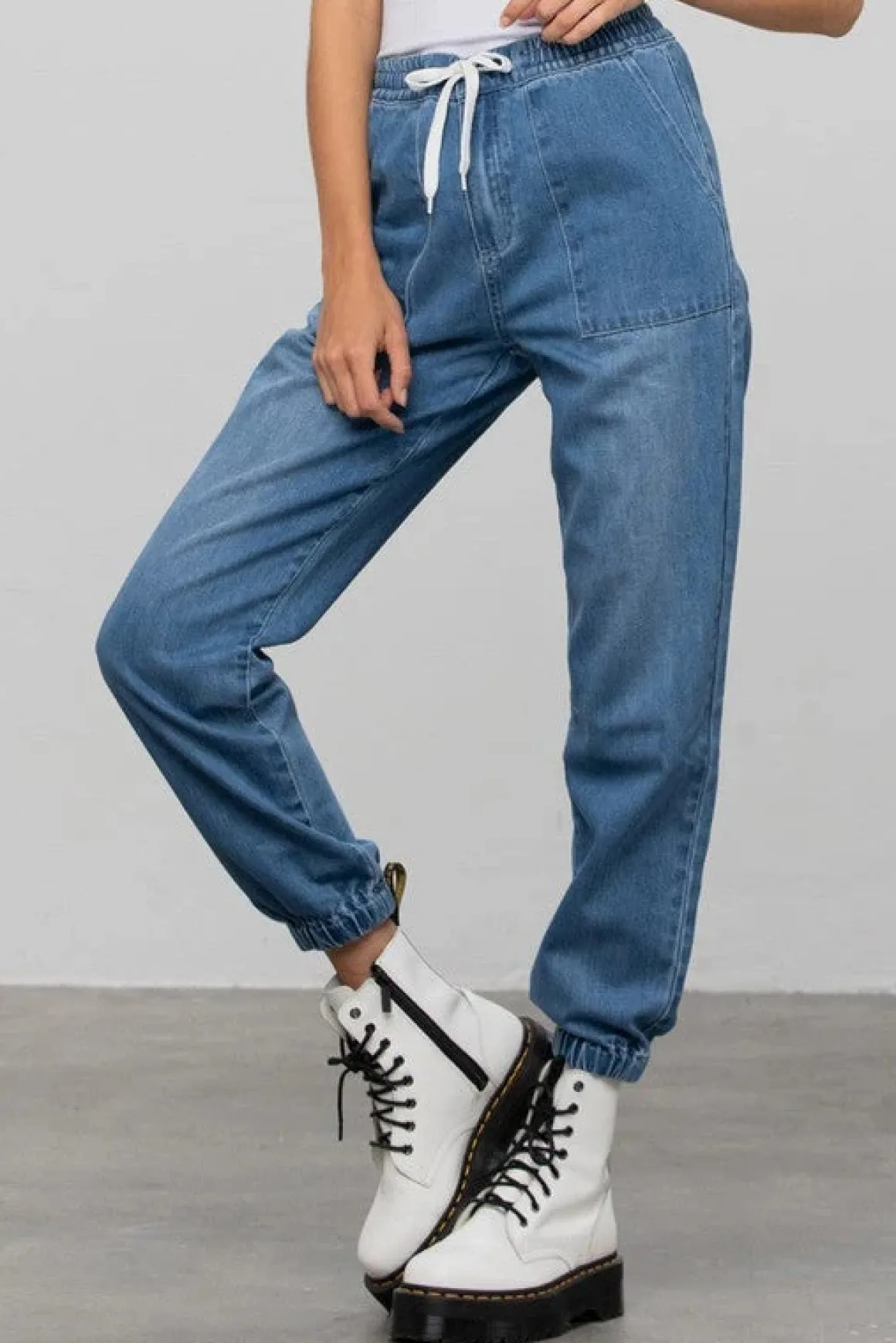 high_rise_premium_jogger__6.webp HIGH RISE PREMIUM JOGGER PANTS