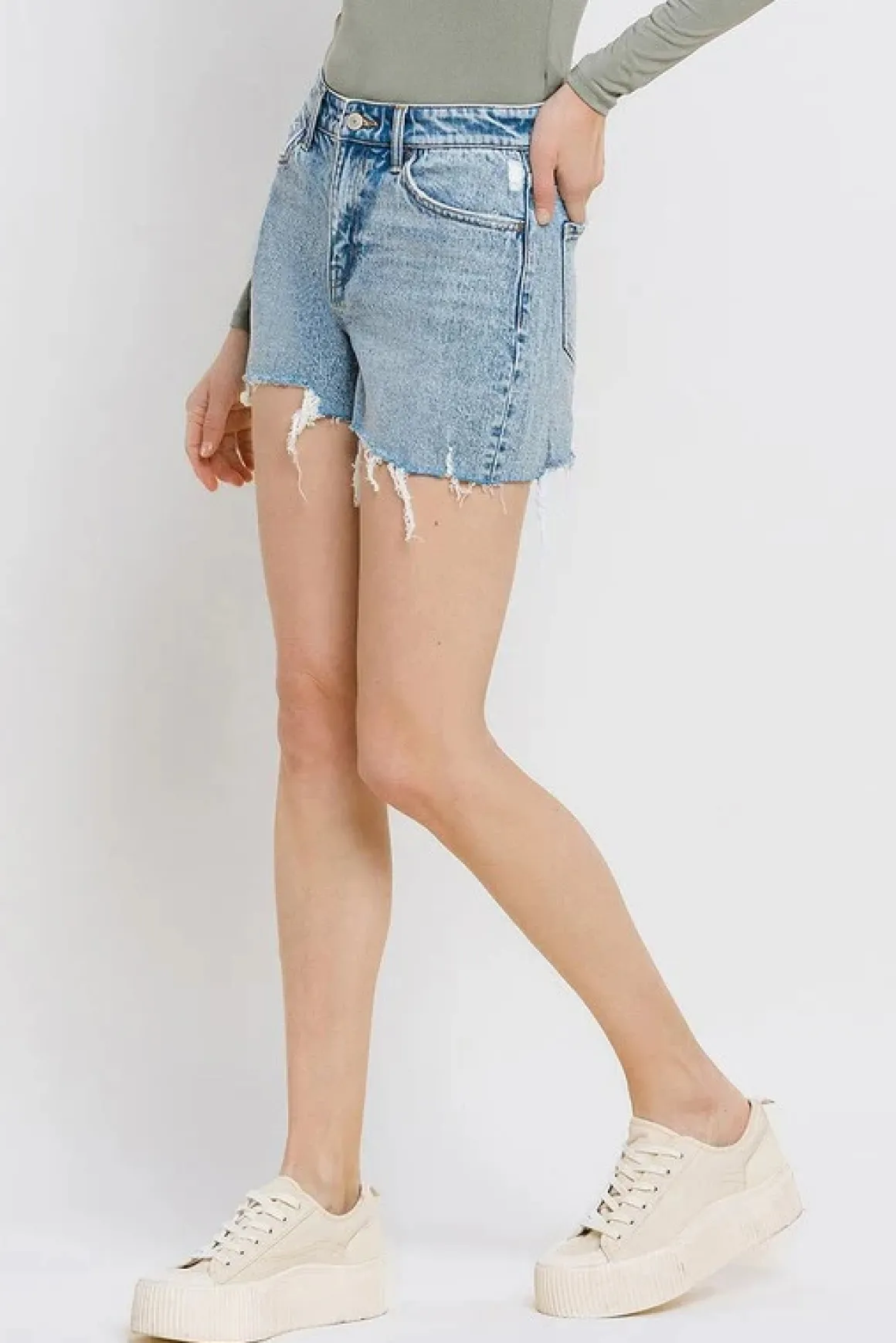 High Rise Raw Hem Shorts *ONLINE ONLY*