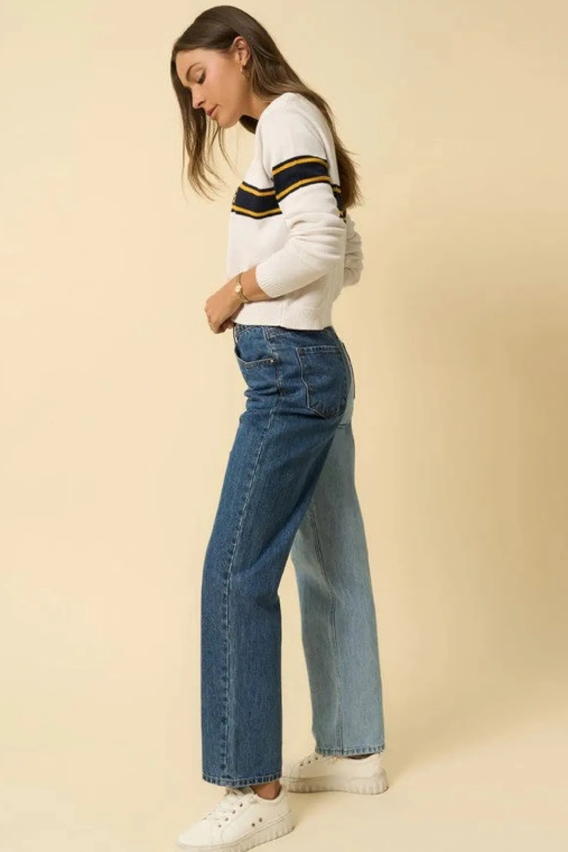 high_waisted_crossover_st_2.webp HIGH WAISTED CROSSOVER STRAIGHT JEANS *Online Only*