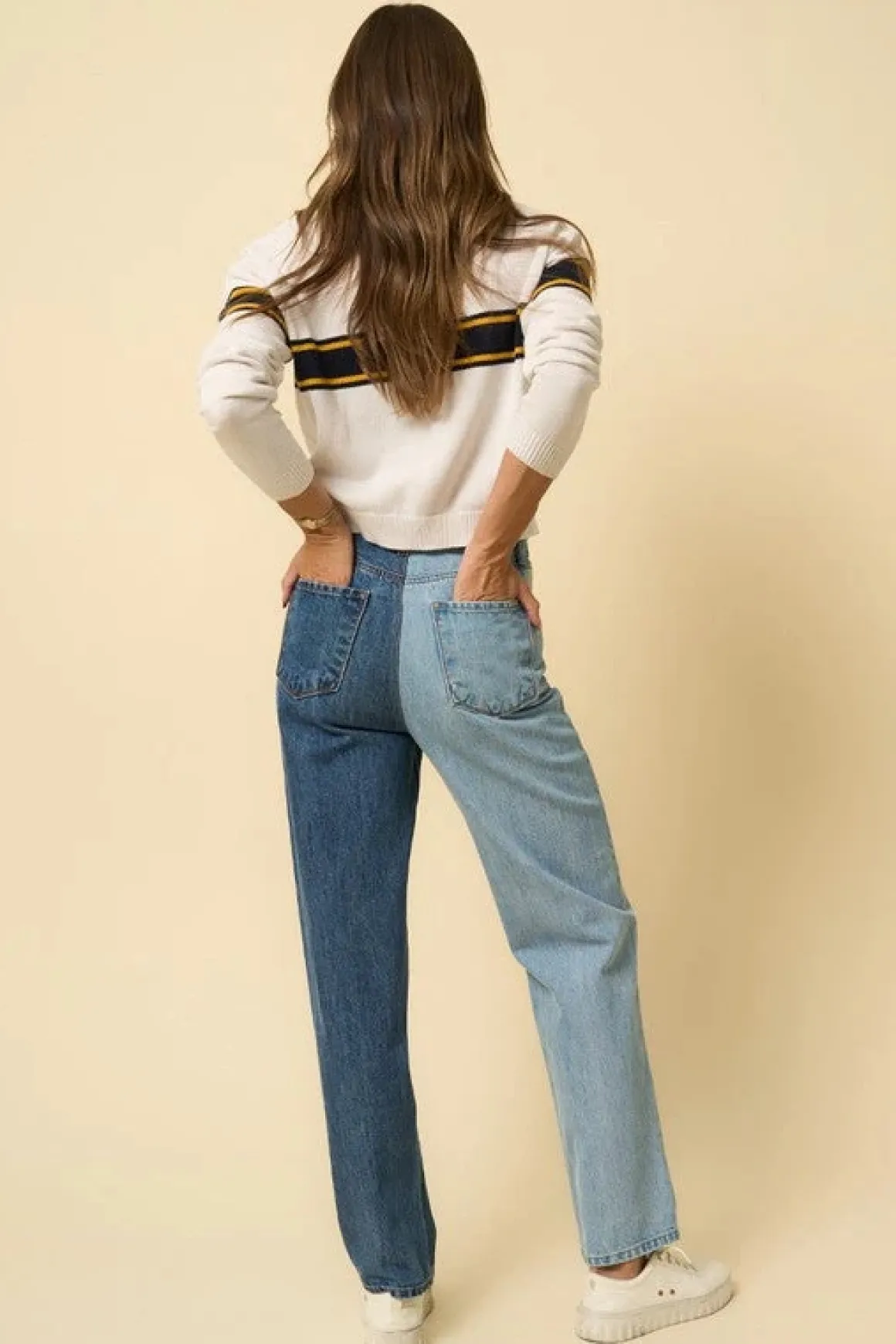 high_waisted_crossover_st_4.webp HIGH WAISTED CROSSOVER STRAIGHT JEANS *Online Only*