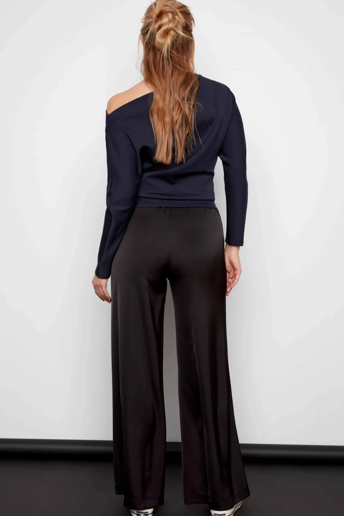 iltm_dimitra_satin_wide_l_2.webp iLTM Dimitra Satin Wide Leg Pants