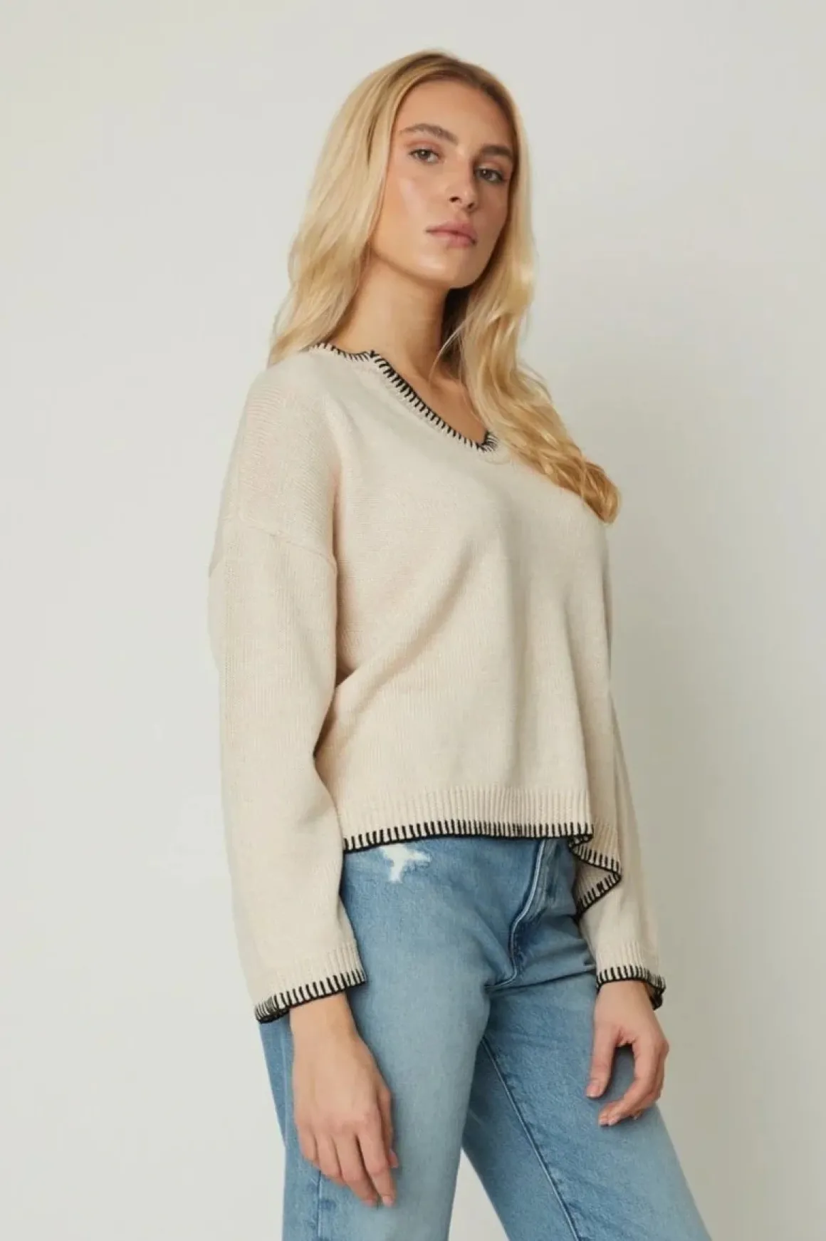 js_rory_contrast_sweater_3.webp JS71 Rory Contrast Sweater
