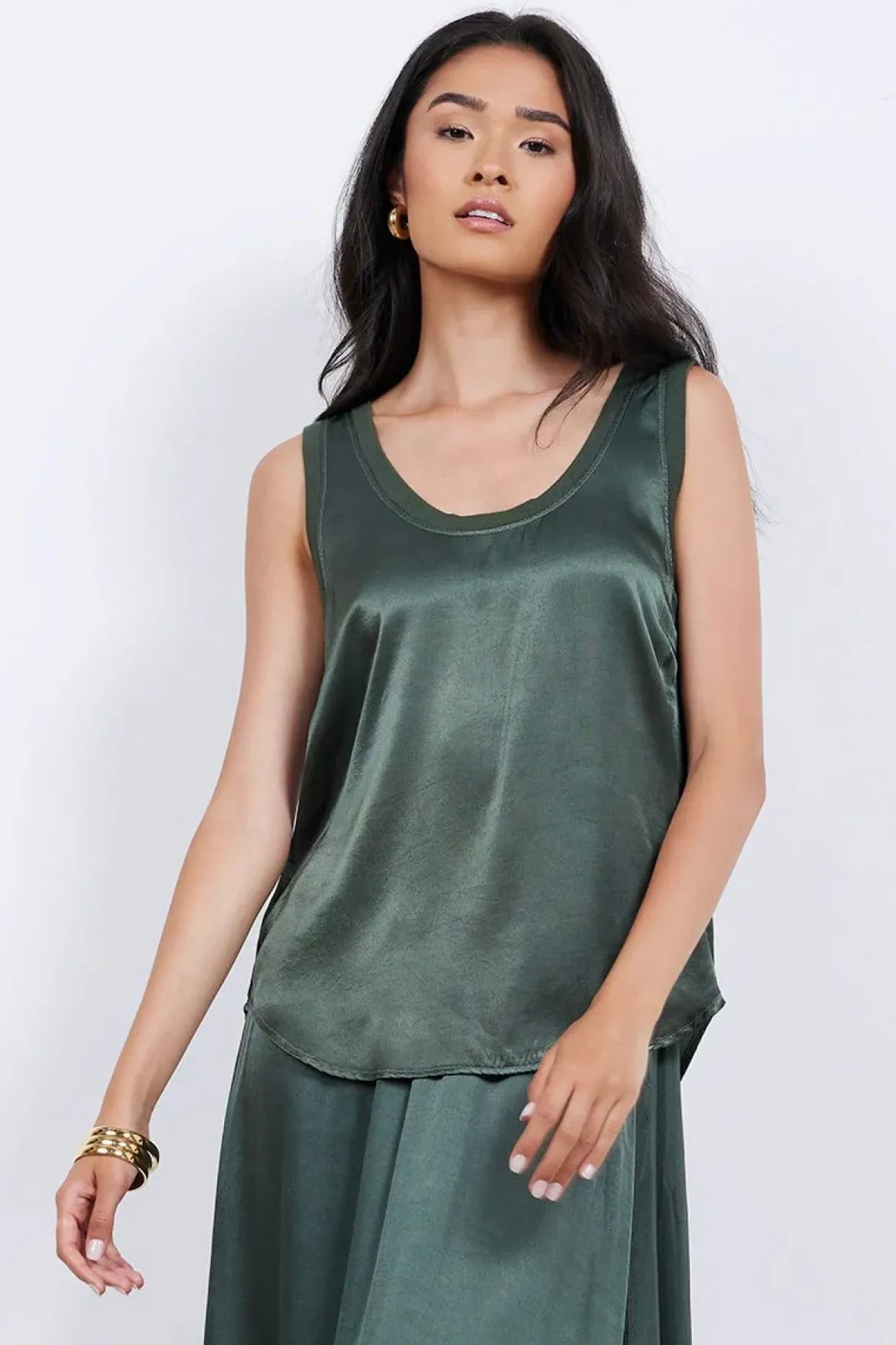 la_made_silky_you_tank_4.webp LA Made Silky You Tank