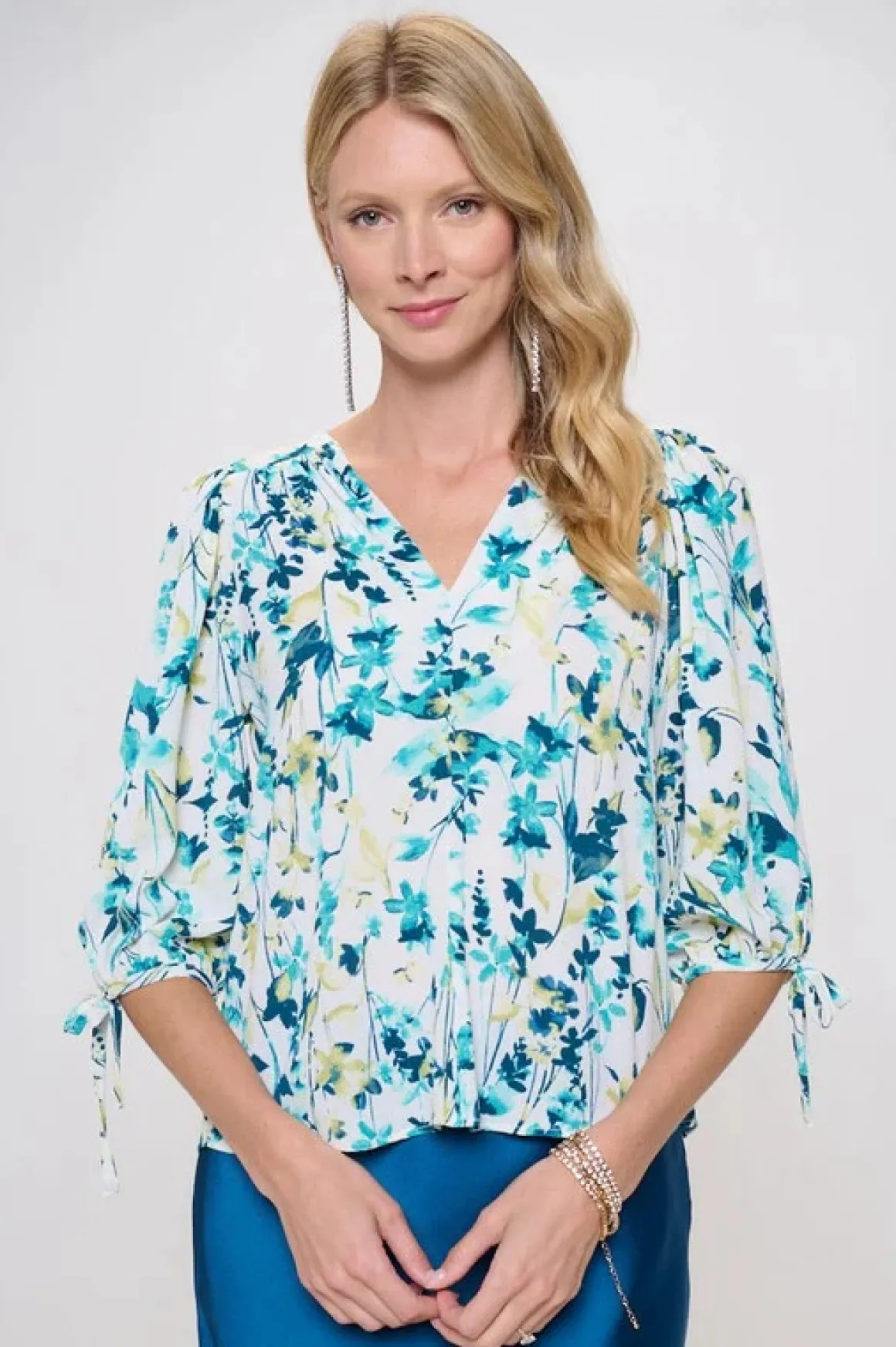 Made in USA Flower Print V neck Top *Online Only*