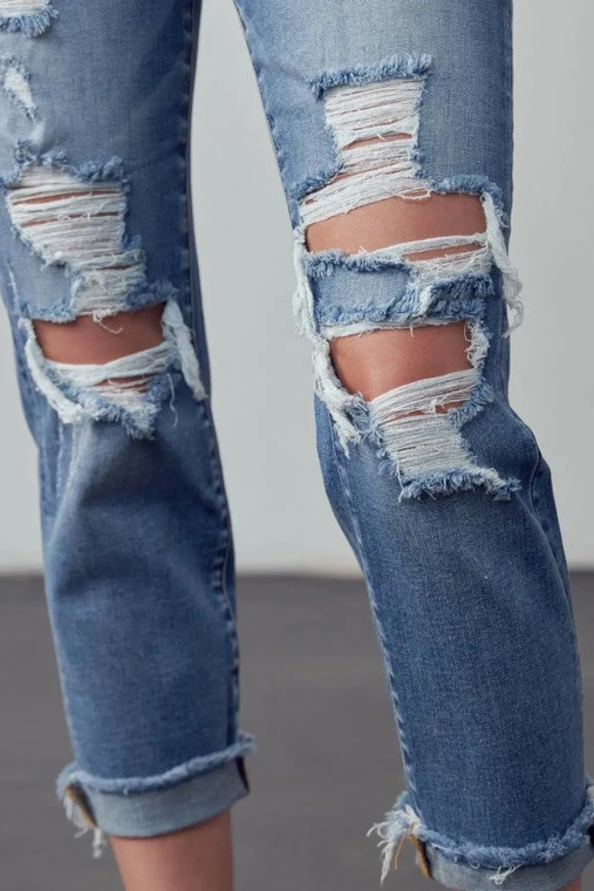 midrise_ankle_boyfriend_j_5.webp MID-RISE ANKLE BOYFRIEND JEANS *Online Only*