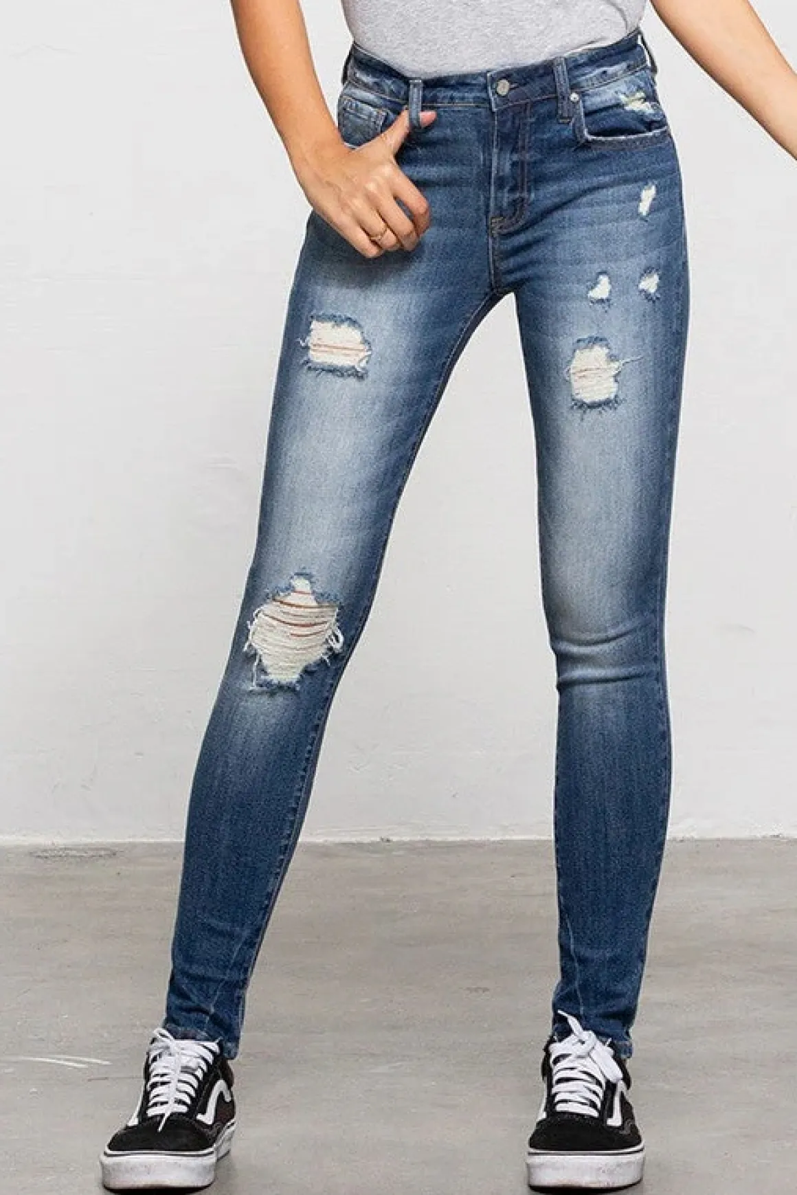 midrise_premium_body_dist_4.webp MID-RISE PREMIUM BODY DISTRESSED ANKLE SKINNY *Online Only*