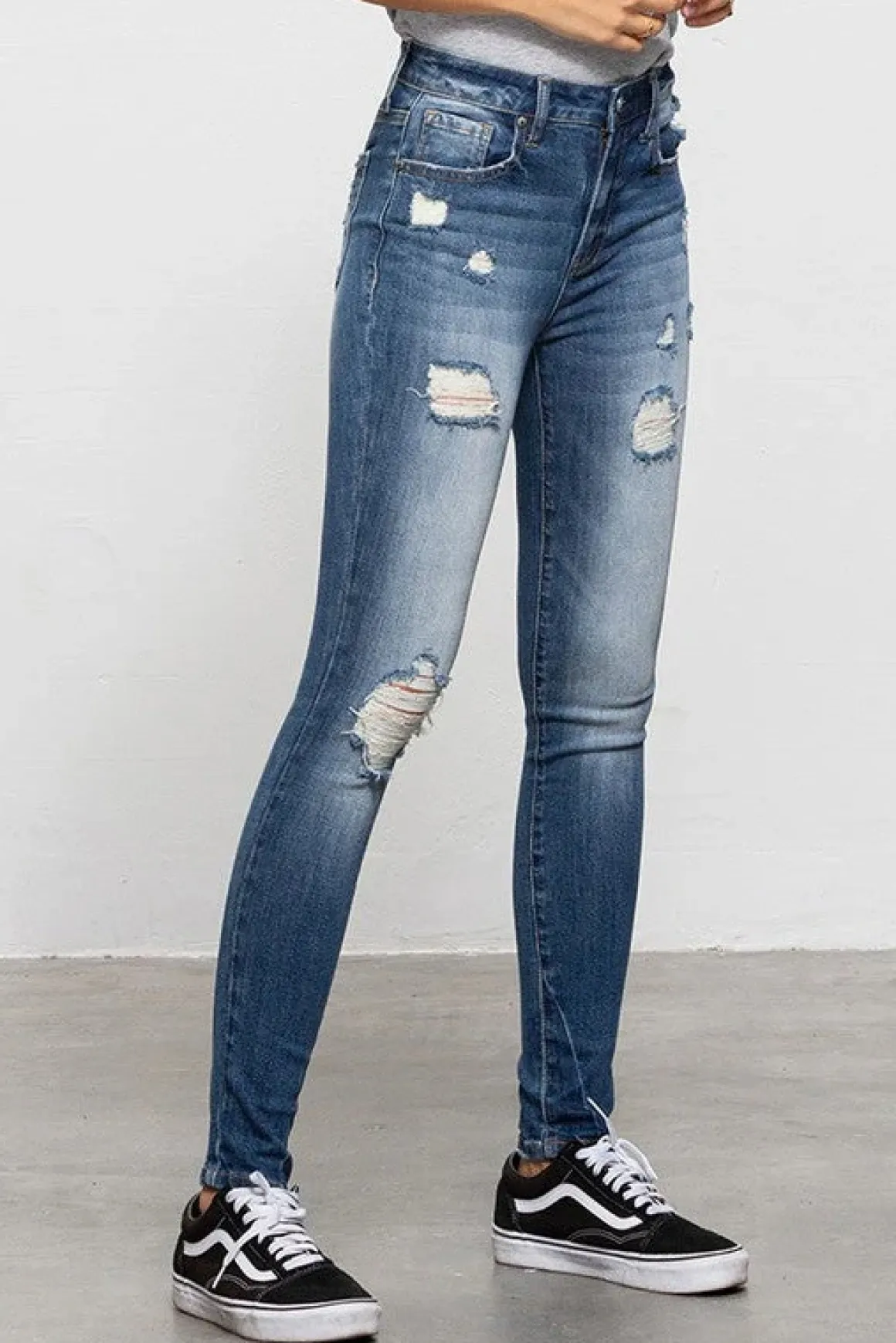 midrise_premium_body_dist_5.webp MID-RISE PREMIUM BODY DISTRESSED ANKLE SKINNY *Online Only*