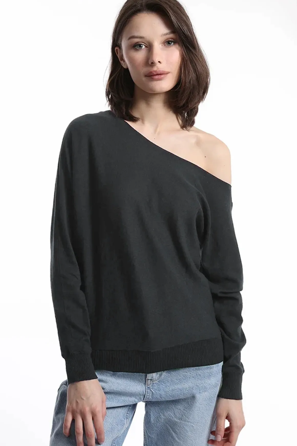minnie_rose_off_the_shoul_7.webp Minnie Rose Off the Shoulder Top