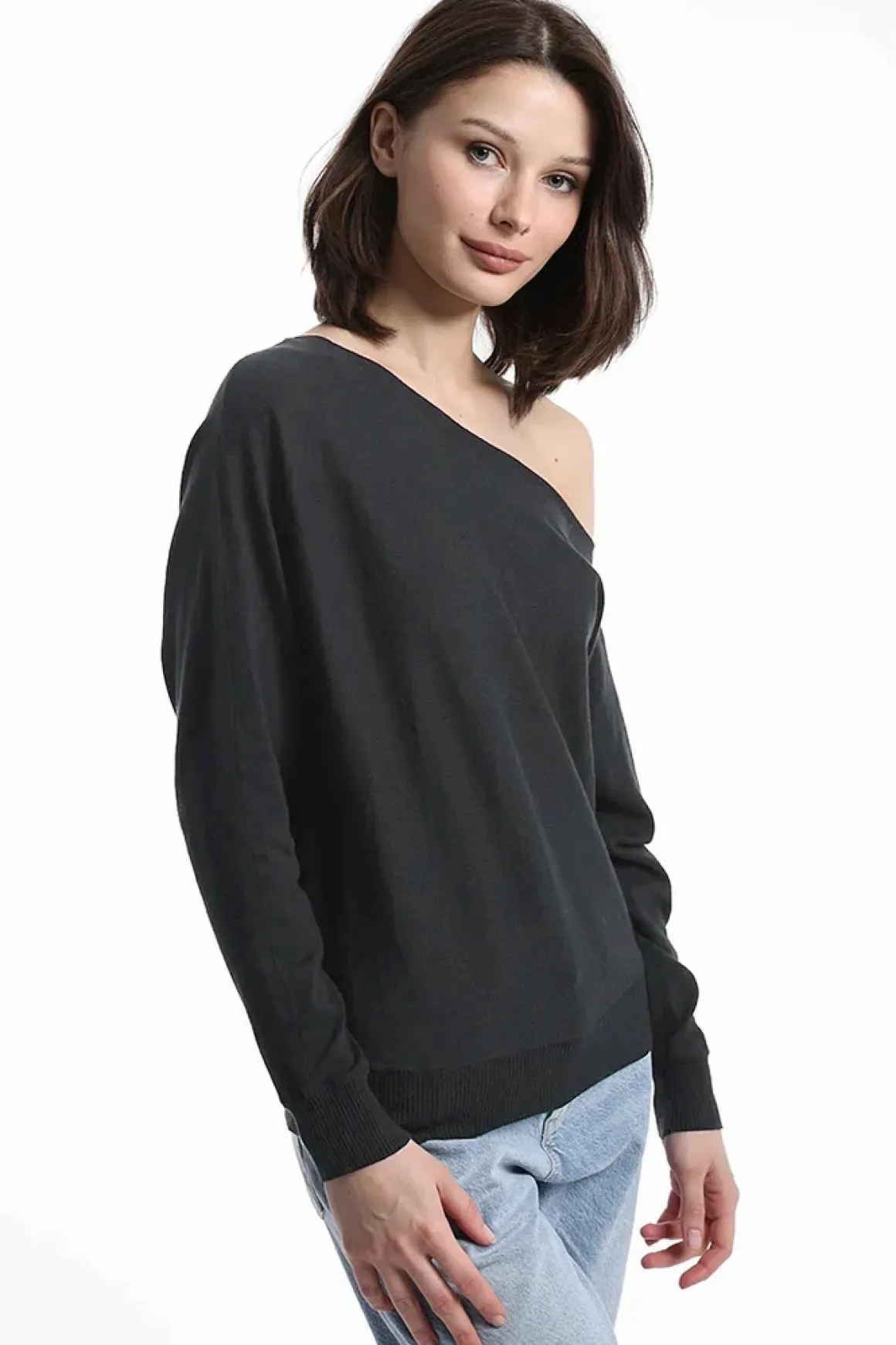 minnie_rose_off_the_shoul_8.webp Minnie Rose Off the Shoulder Top