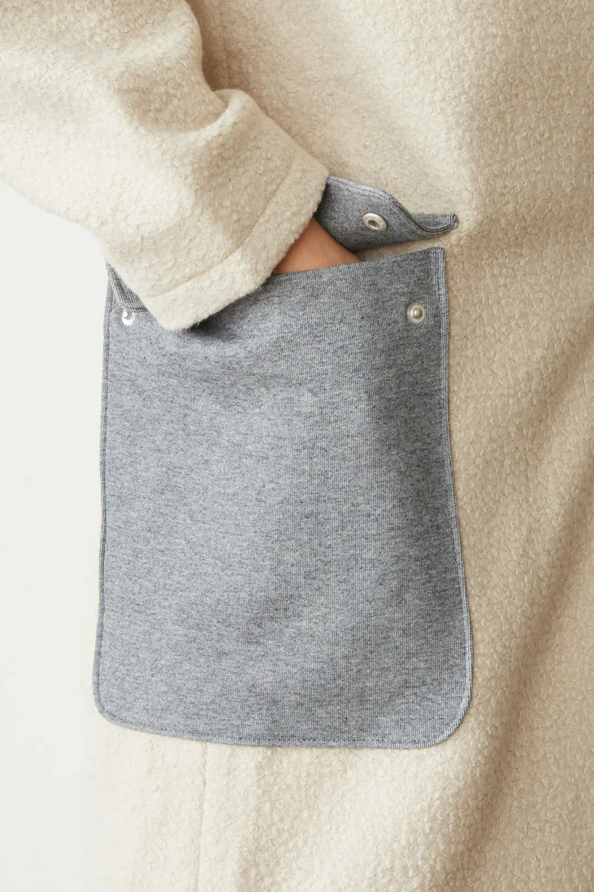 monrow_sherpa_hooded_jack_3.webp Monrow Sherpa Hooded Jacket