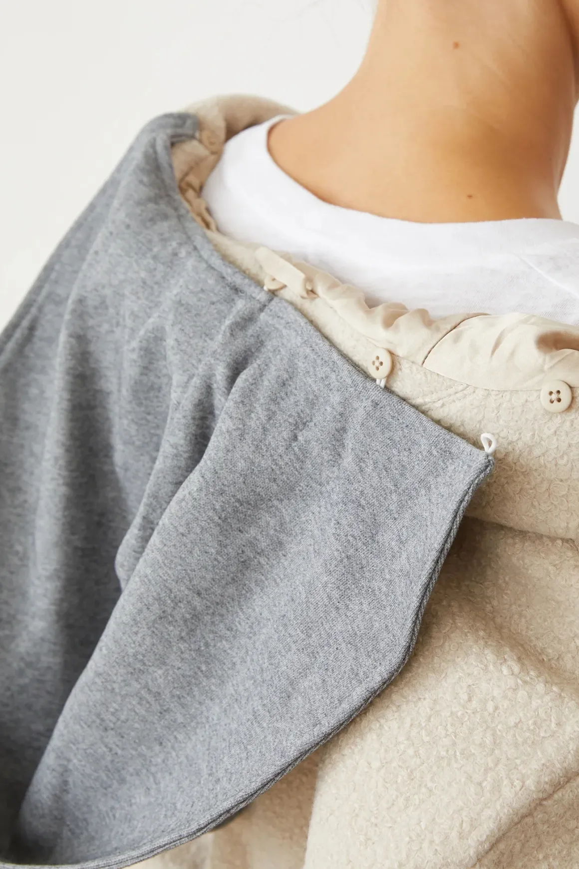 monrow_sherpa_hooded_jack_4.webp Monrow Sherpa Hooded Jacket