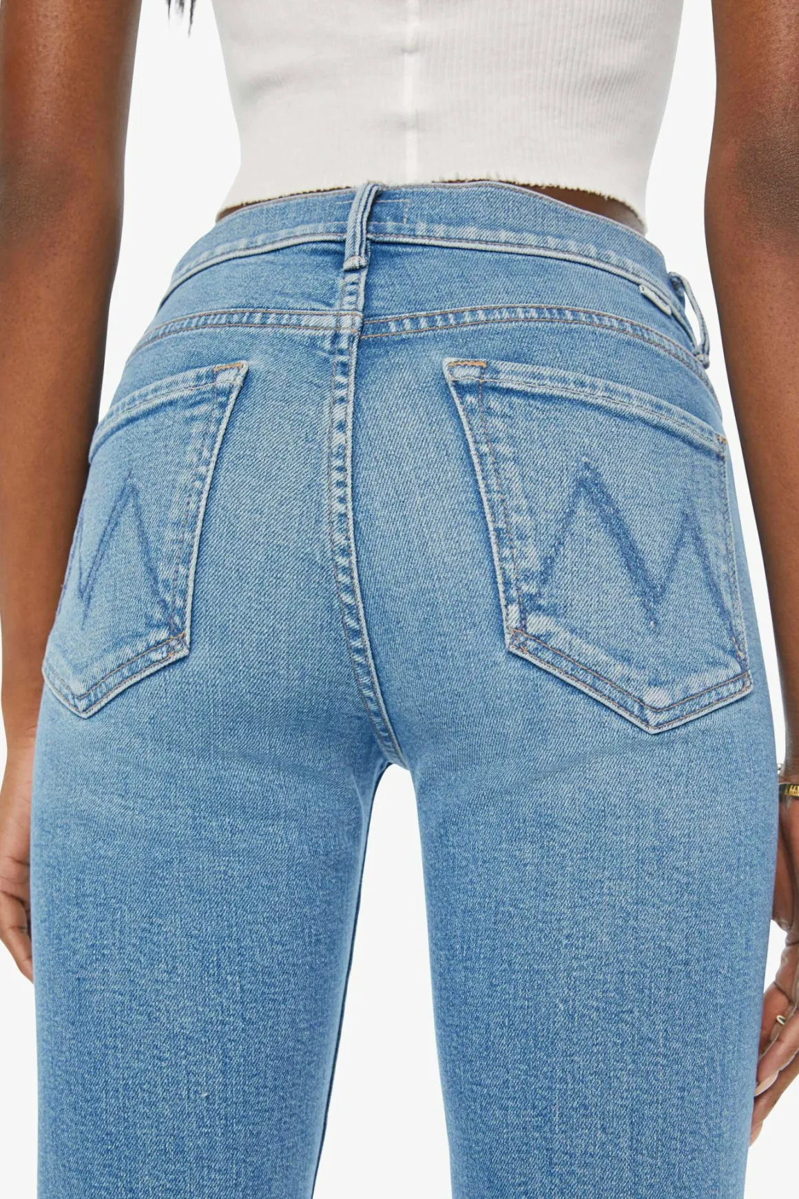 mother_outsider_sneak_jea_4.webp Mother Outsider Sneak Jeans