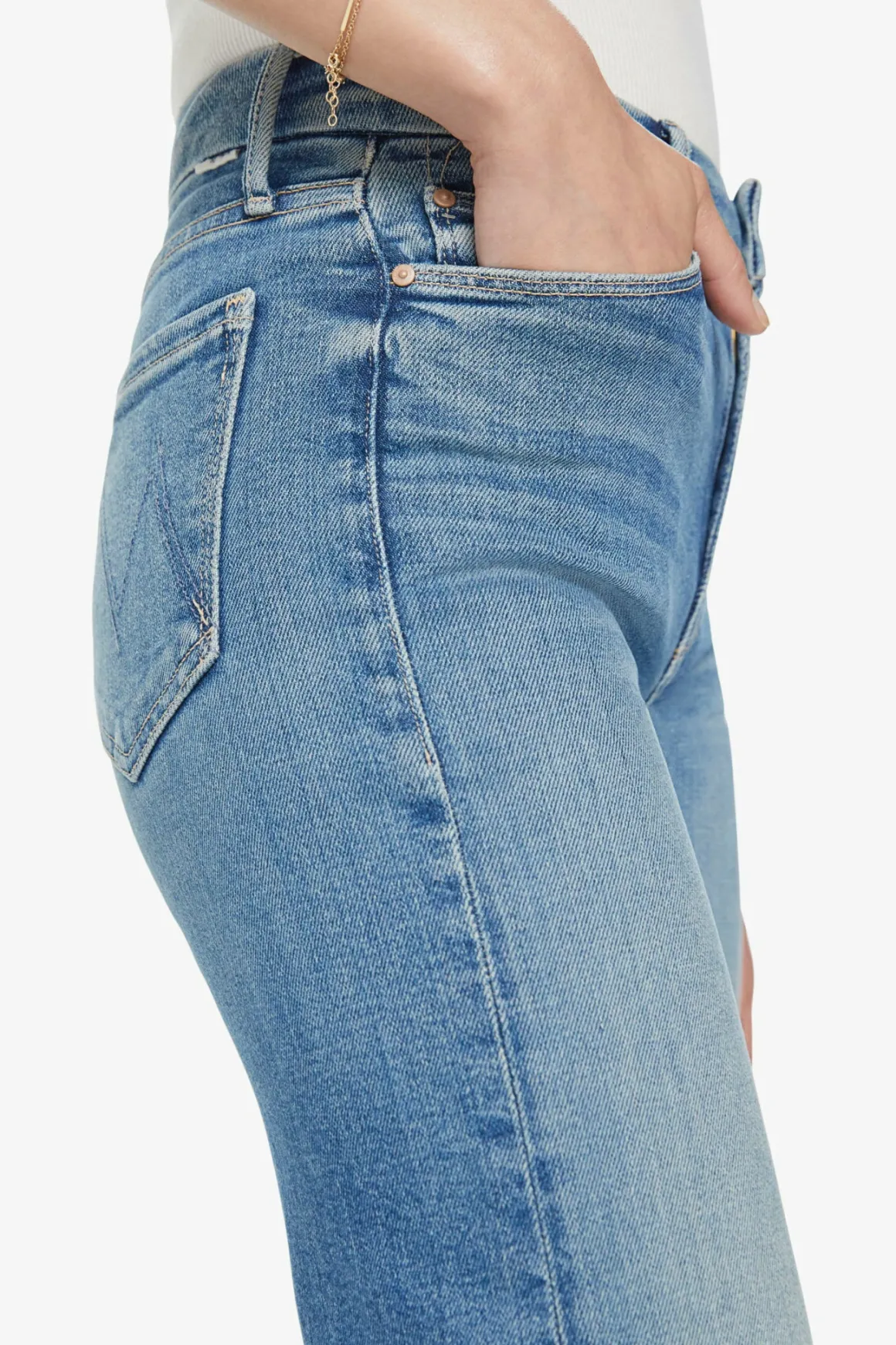 mother_the_roller_fray_je_2.webp Mother The Roller Fray Jeans