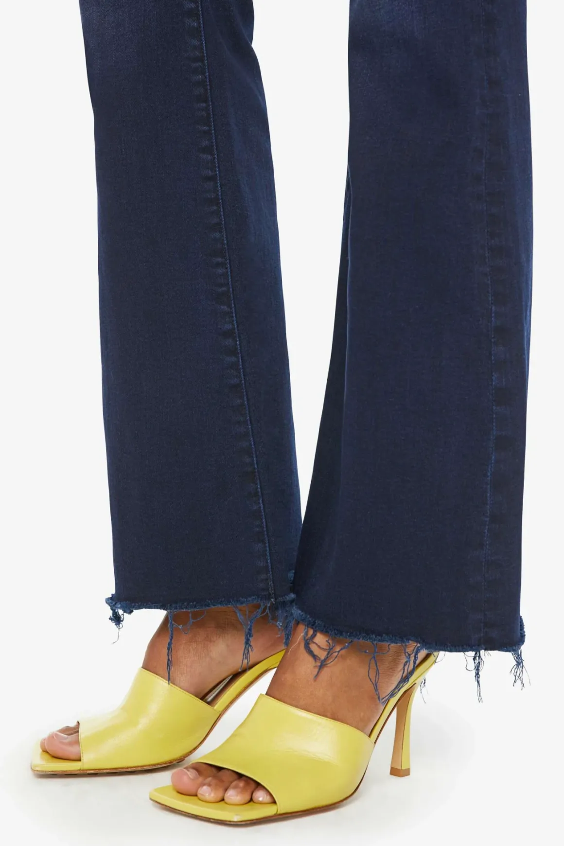 Mother Weekender Fray Jeans